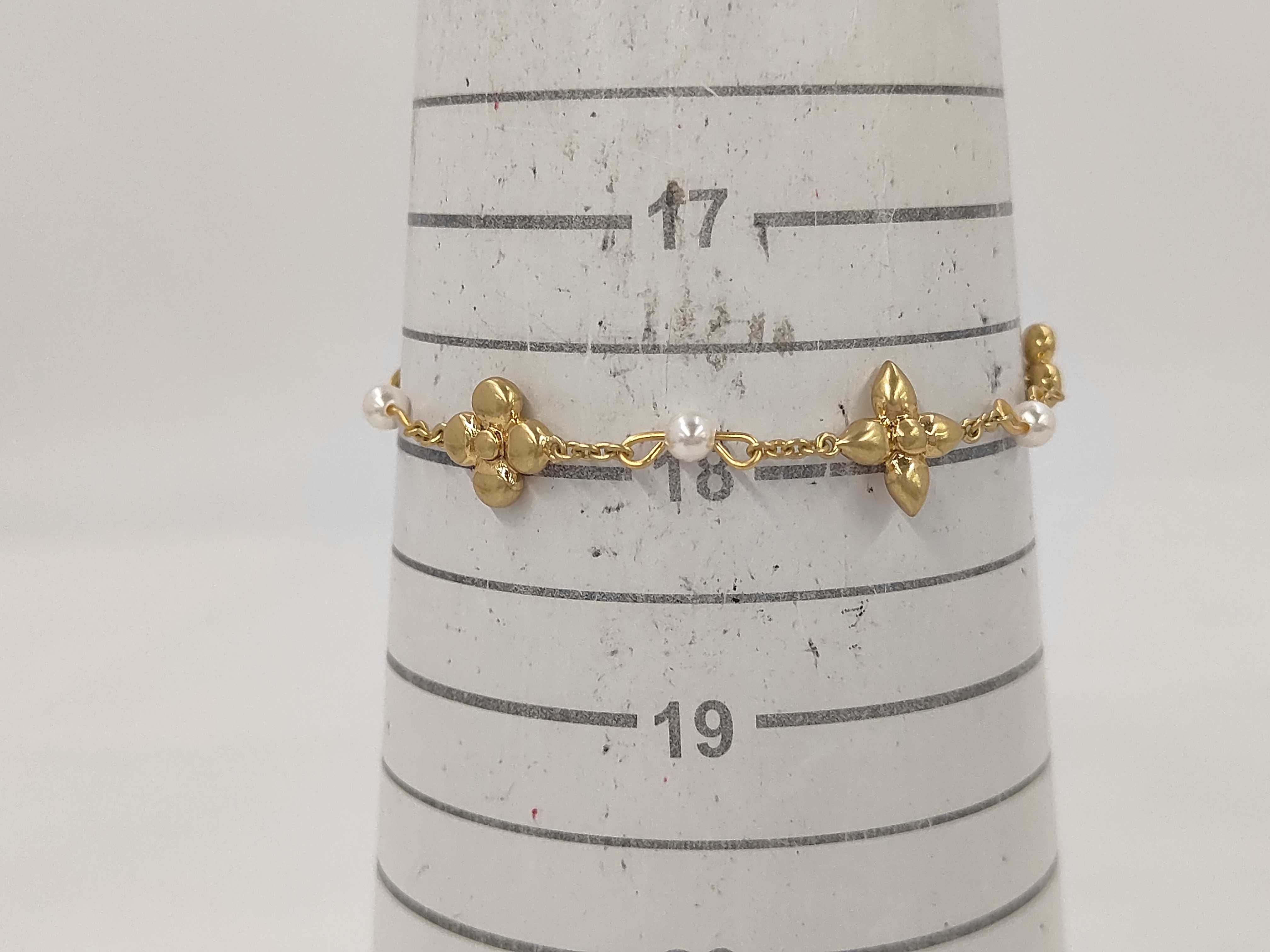 Monogram Flower Bracelet (Bracelet/Bangle) — view 6