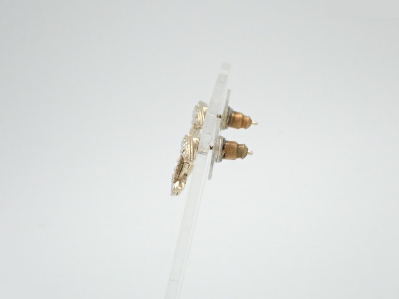 earrings, A22S, Coco Mark, pearl, gold, 1.5cm wide. — view 3