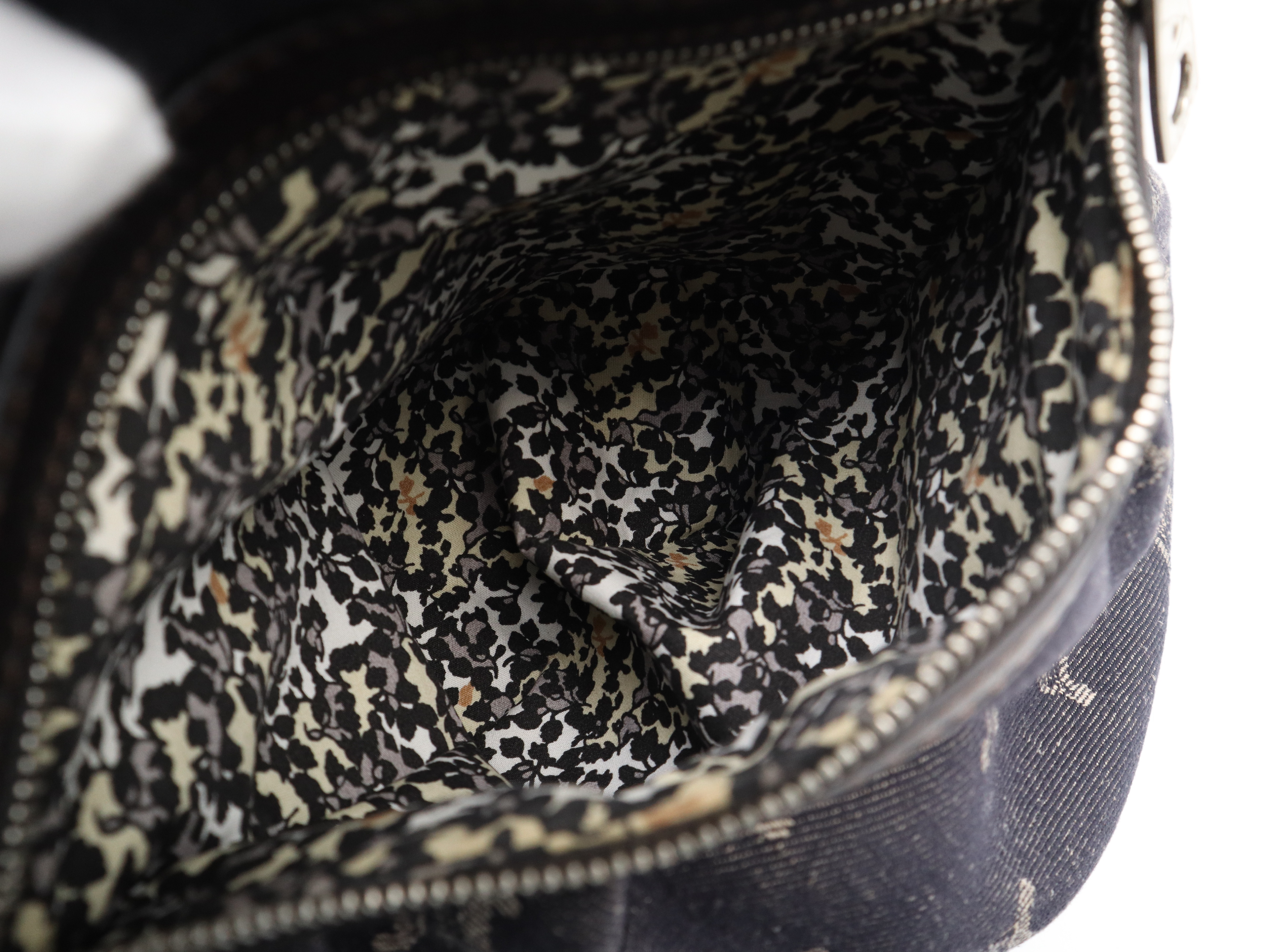 Triomphe Bitter Sweet Paris Maputum Bag Denim x Leather Navy Shoulder Bag — view 13