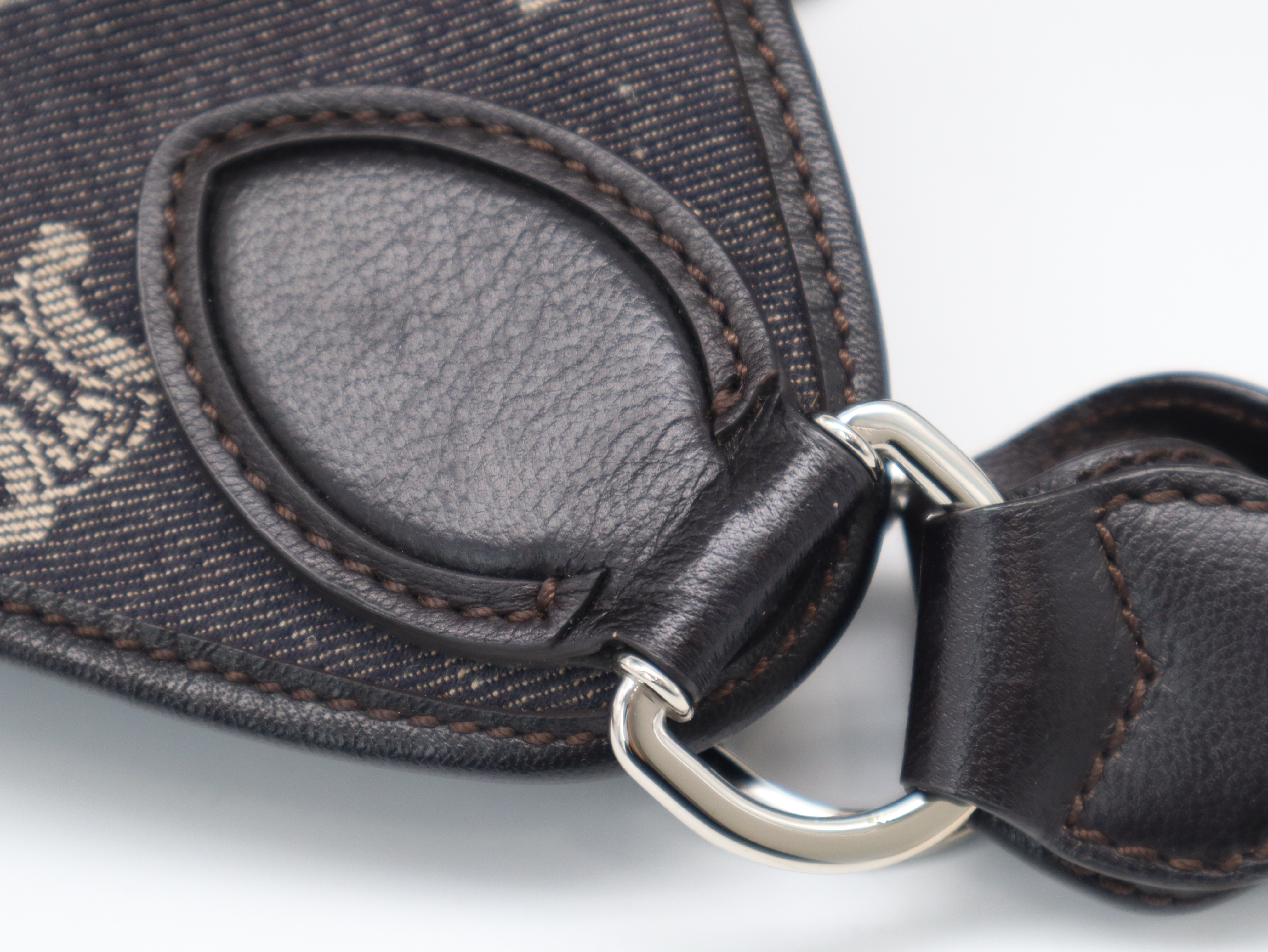 Triomphe Bitter Sweet Paris Maputum Bag Denim x Leather Navy Shoulder Bag — view 7