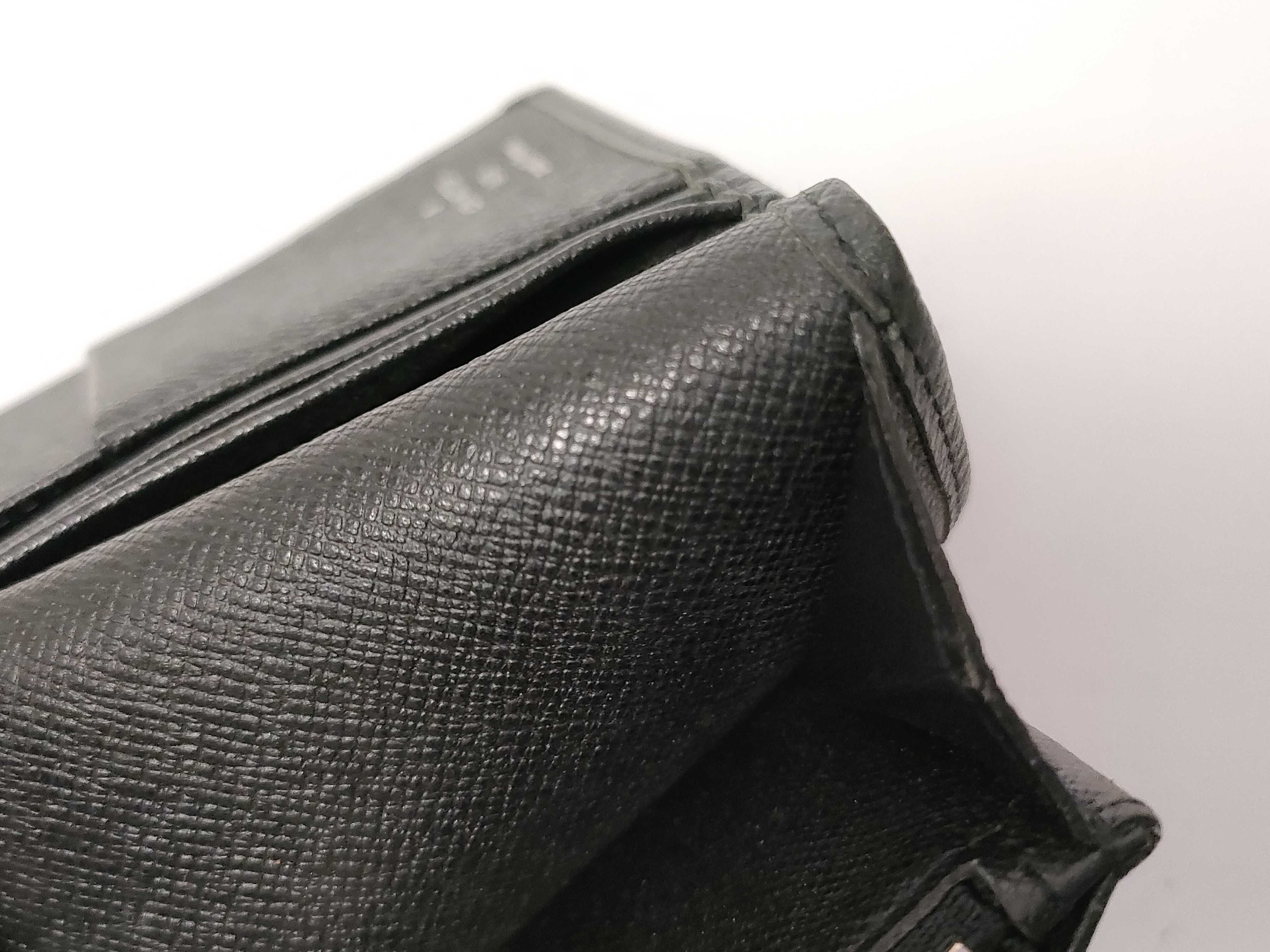 Taiga Leather Wallet (Portefeuille Plaza) — view 13