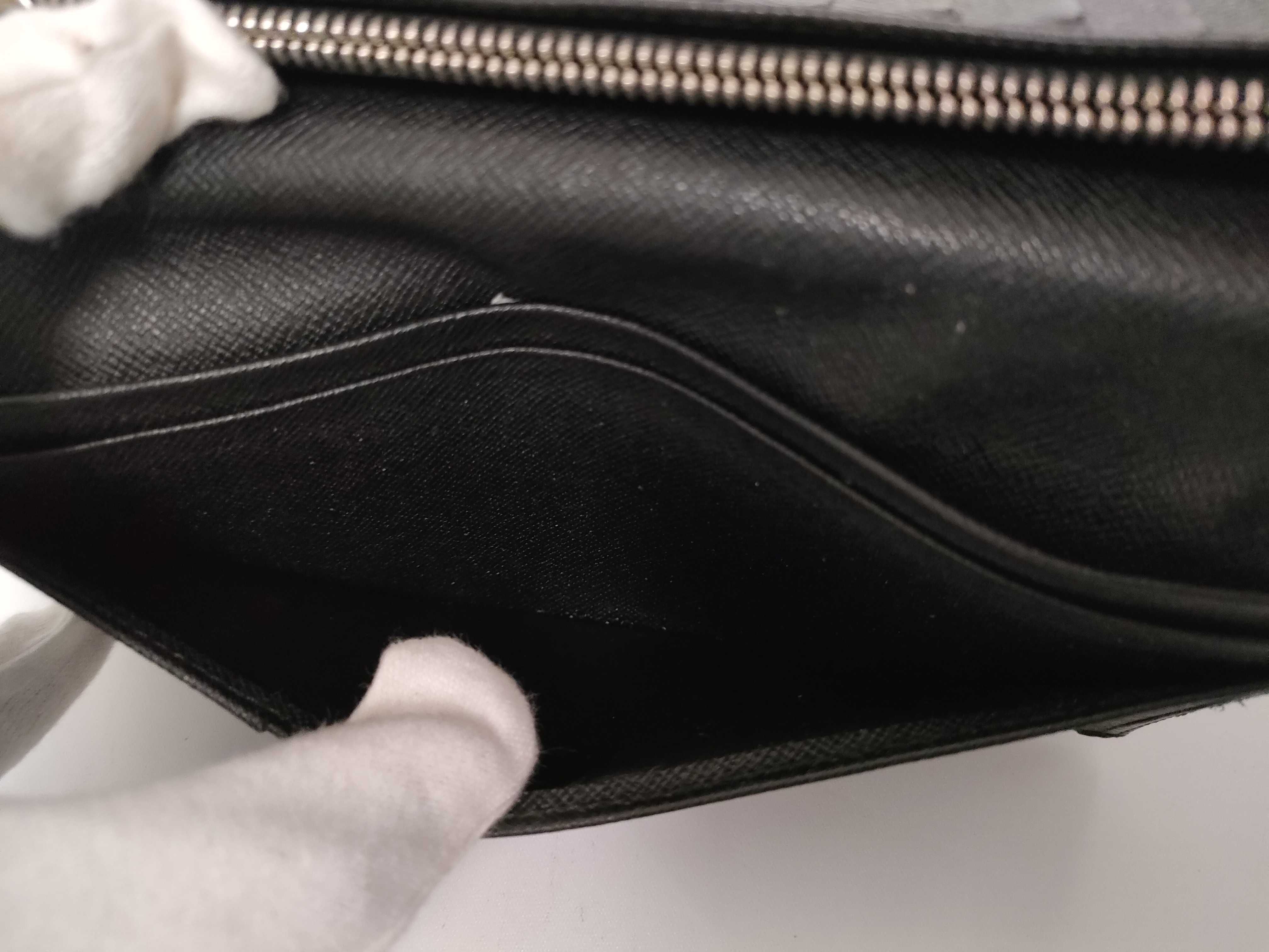 Taiga Leather Wallet (Portefeuille Plaza) — view 9