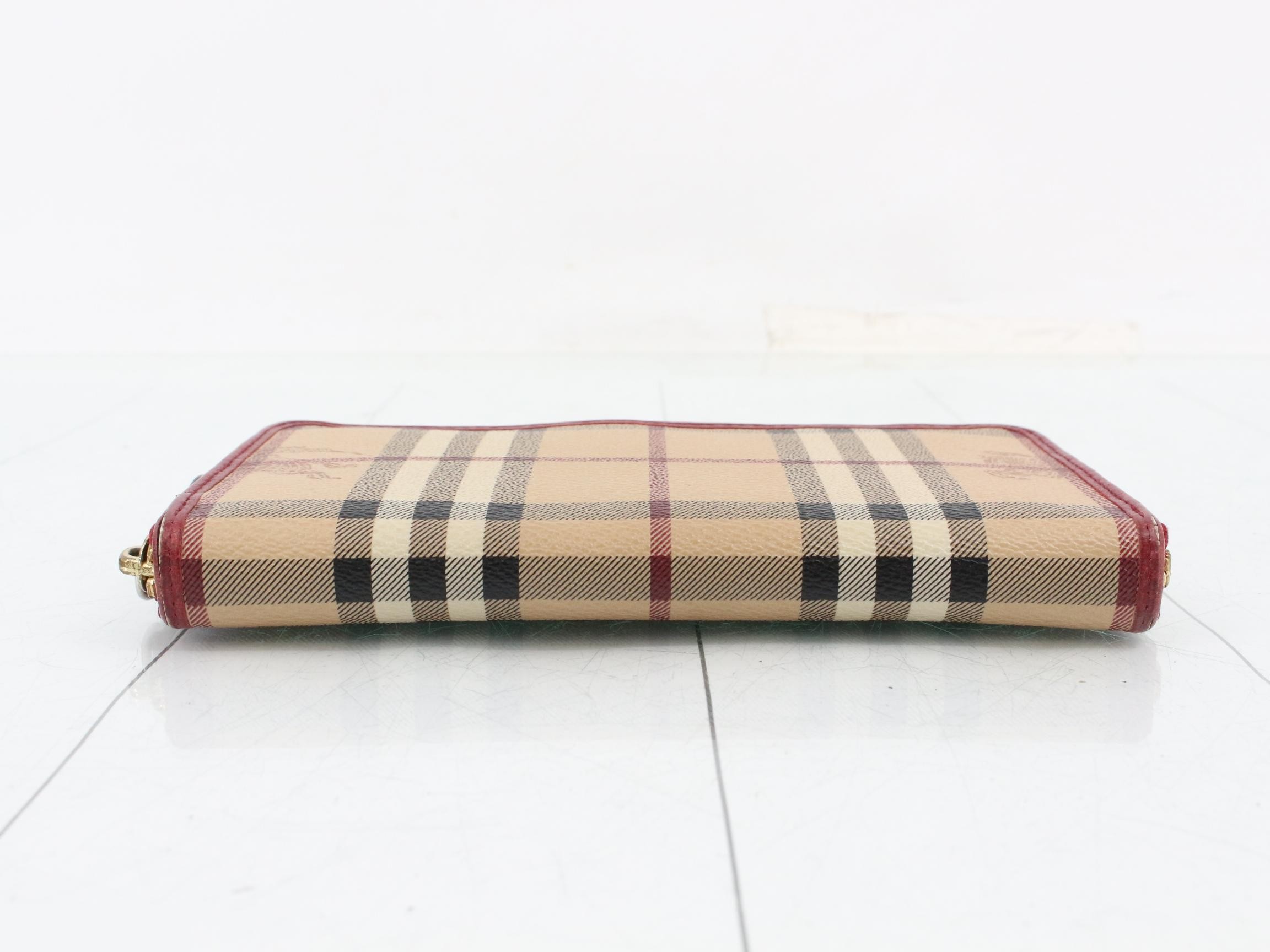Nova Check Shadow Horse Round Zipper Long Wallet — view 3