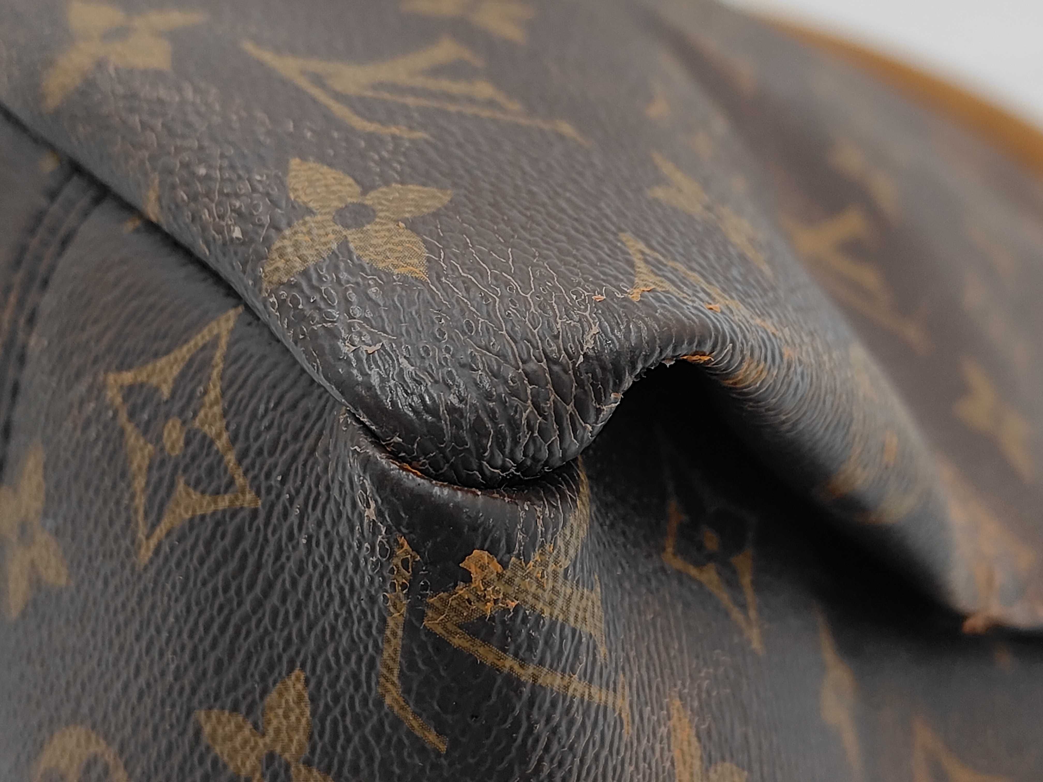 Monogram Artsy MM M40249 Tote Bag — view 4