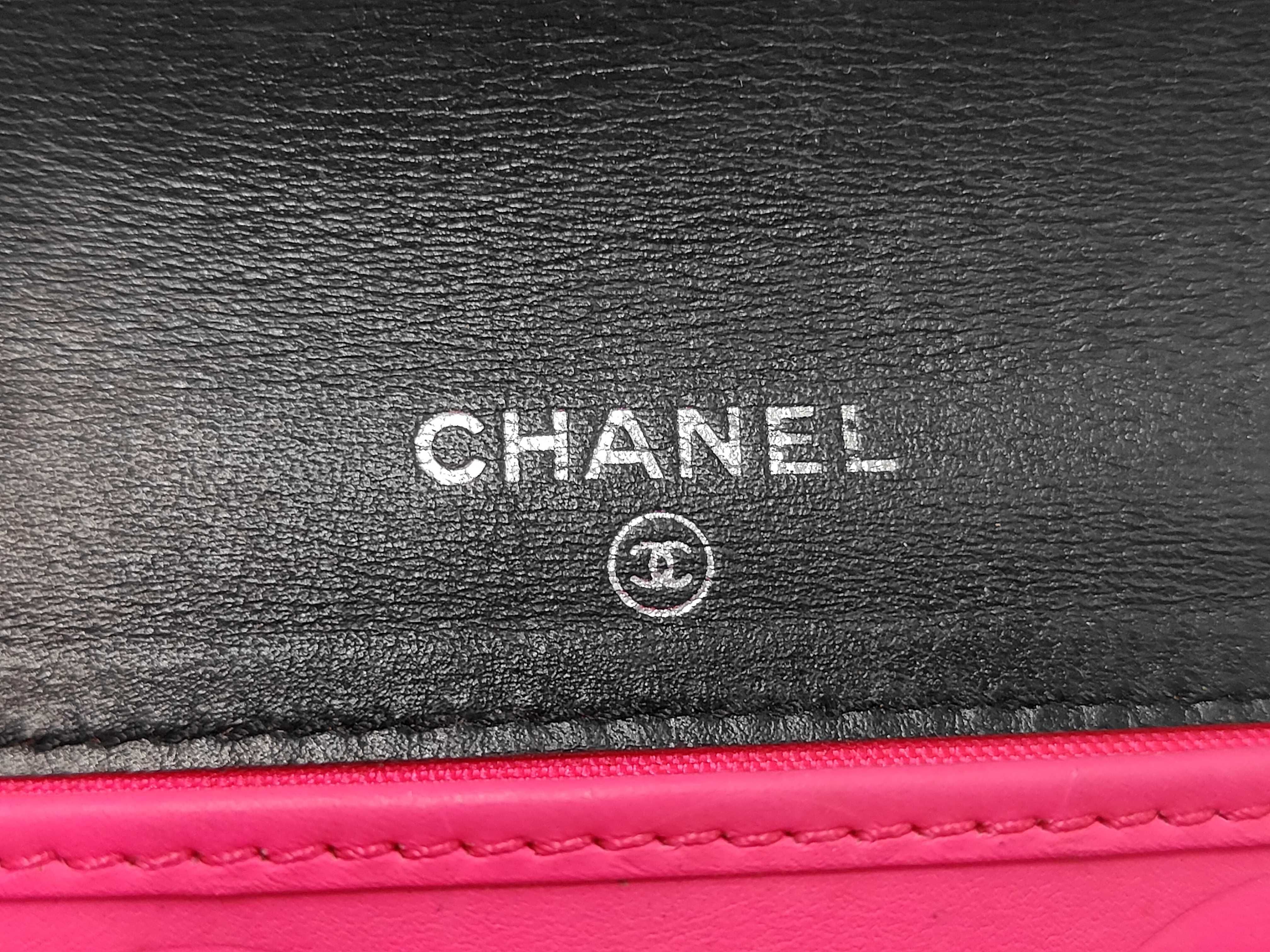 Cambon Line Compact Wallet (Black) — view 6