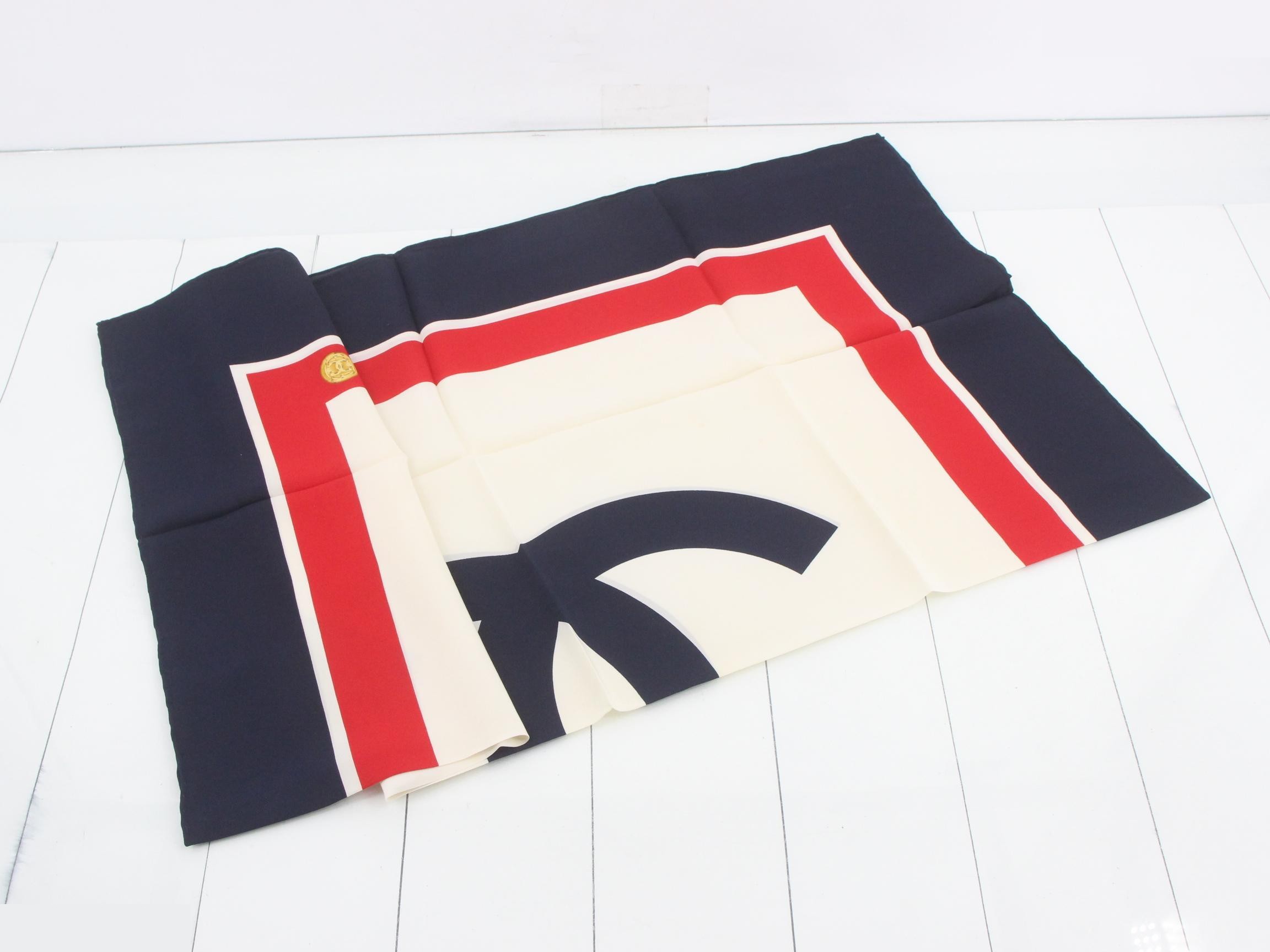 scarf — view 3