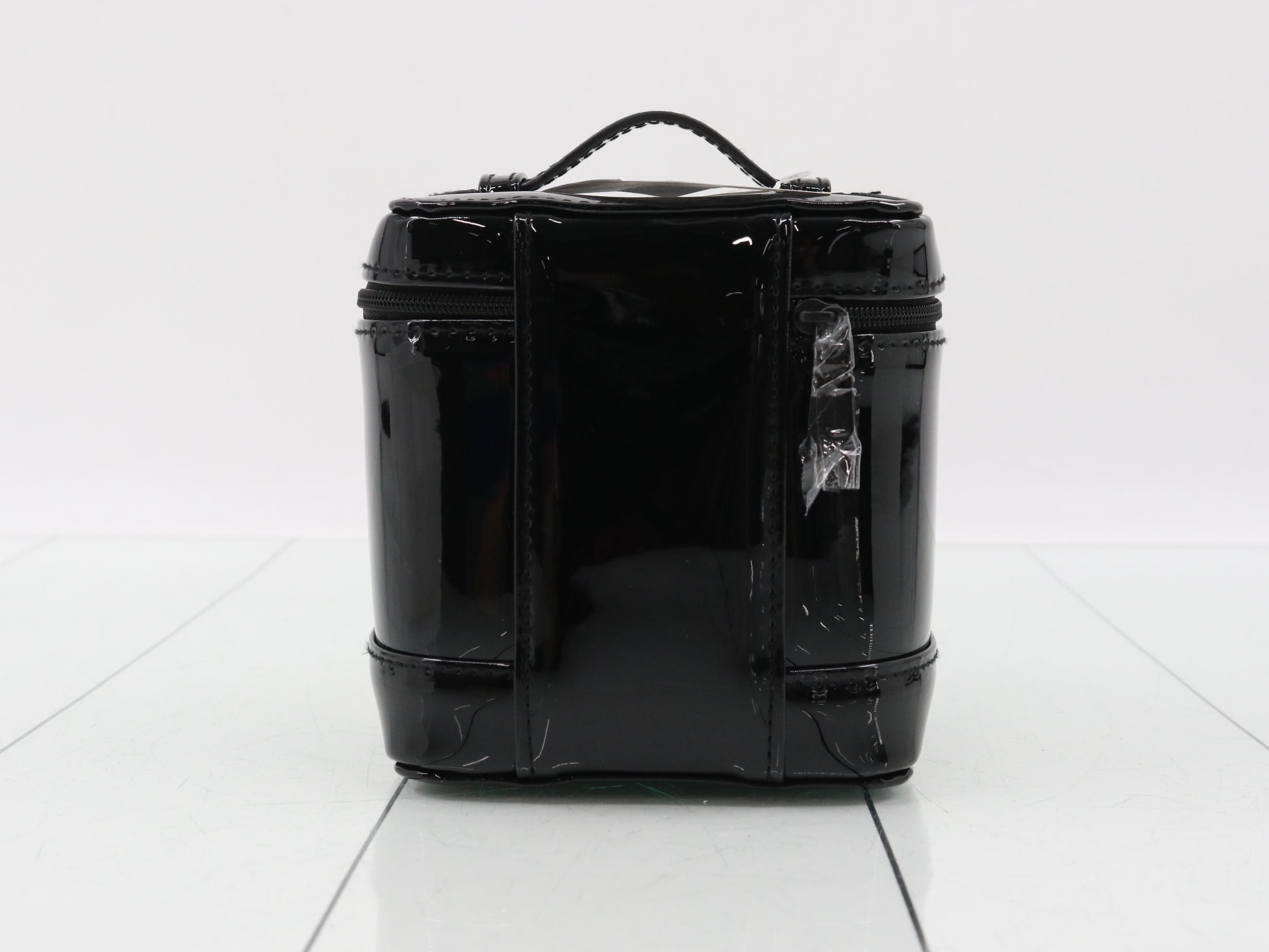 CD logo vanity bag, enamel, black, W11H12D10 — view 2