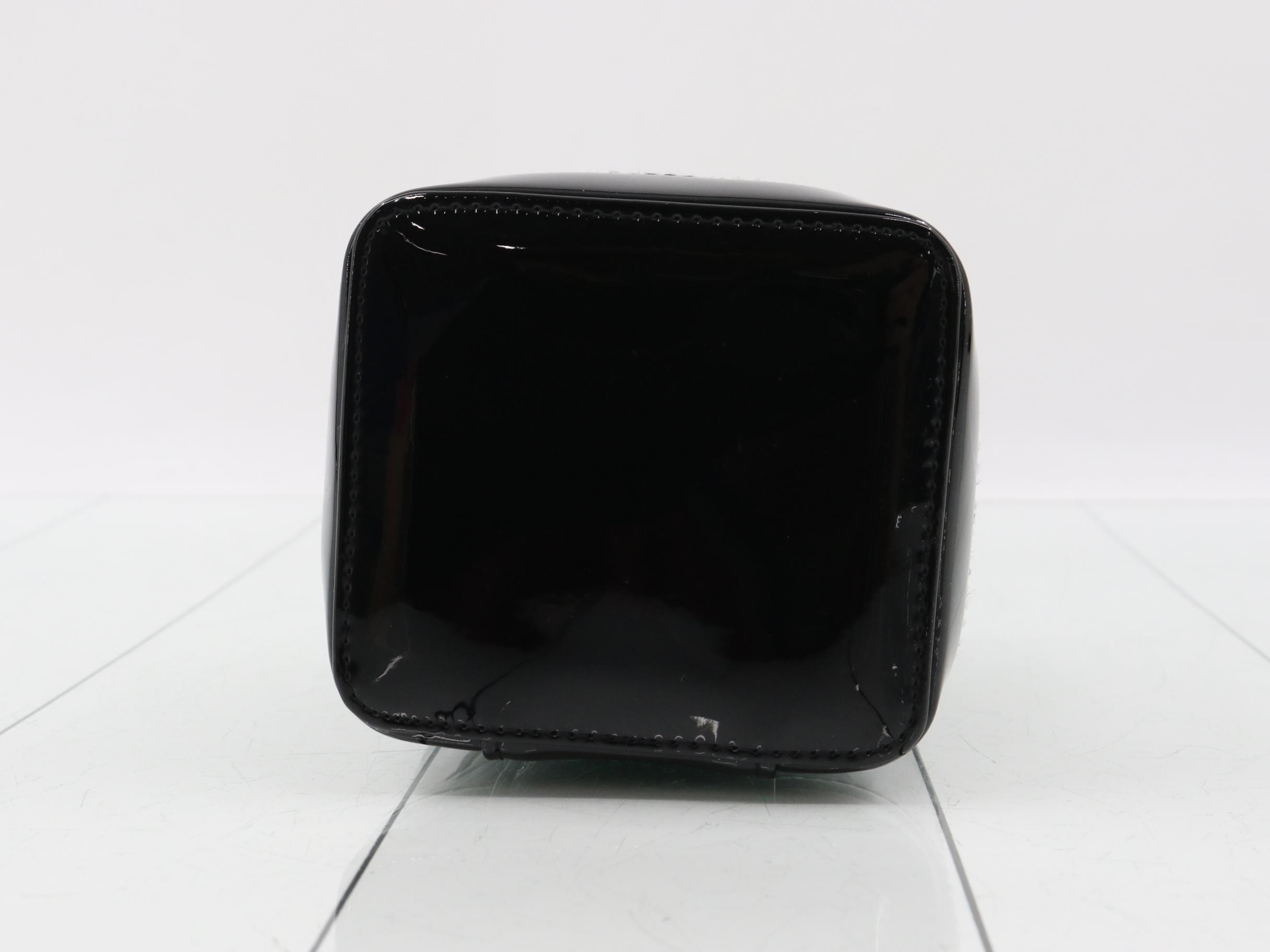 CD logo vanity bag, enamel, black, W11H12D10 — view 3