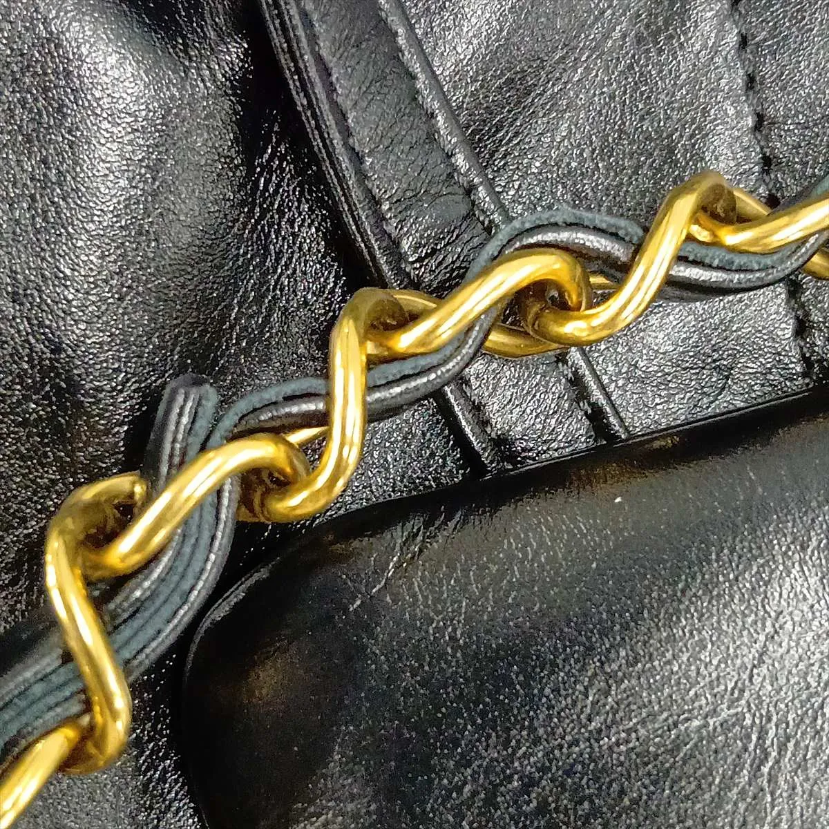 [Individually packaged] Chanel 22 Small Shiny Calfskin Chain Shoulder Bag, Black with Gold Hardware, U7X53KA1, Random Plate, AS3260 — view 14