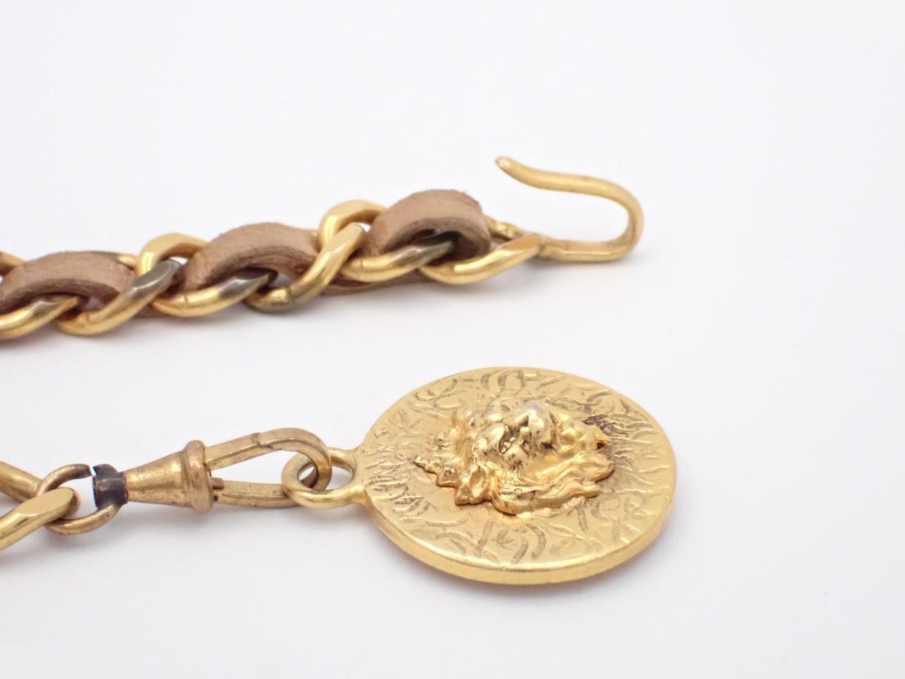 Belt with Coco Mark circle lion design, gold chain, approximately 80cm. — view 3