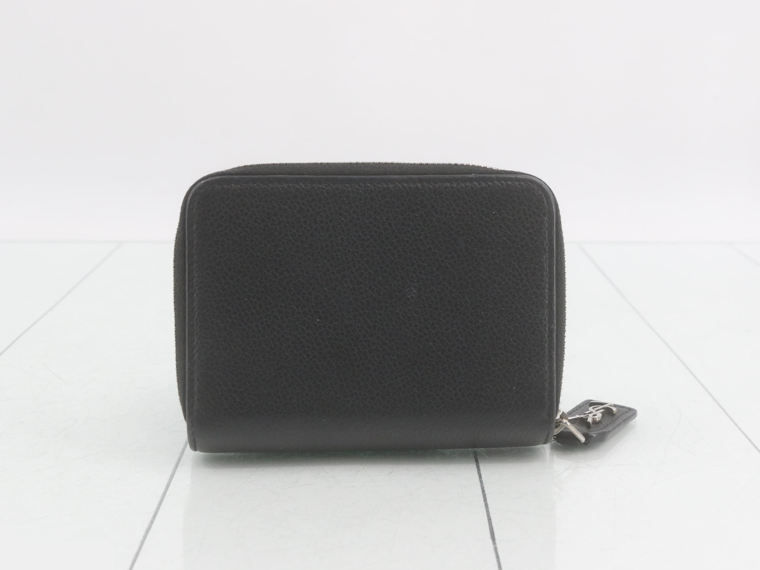 Wallet with three zippers — view 2