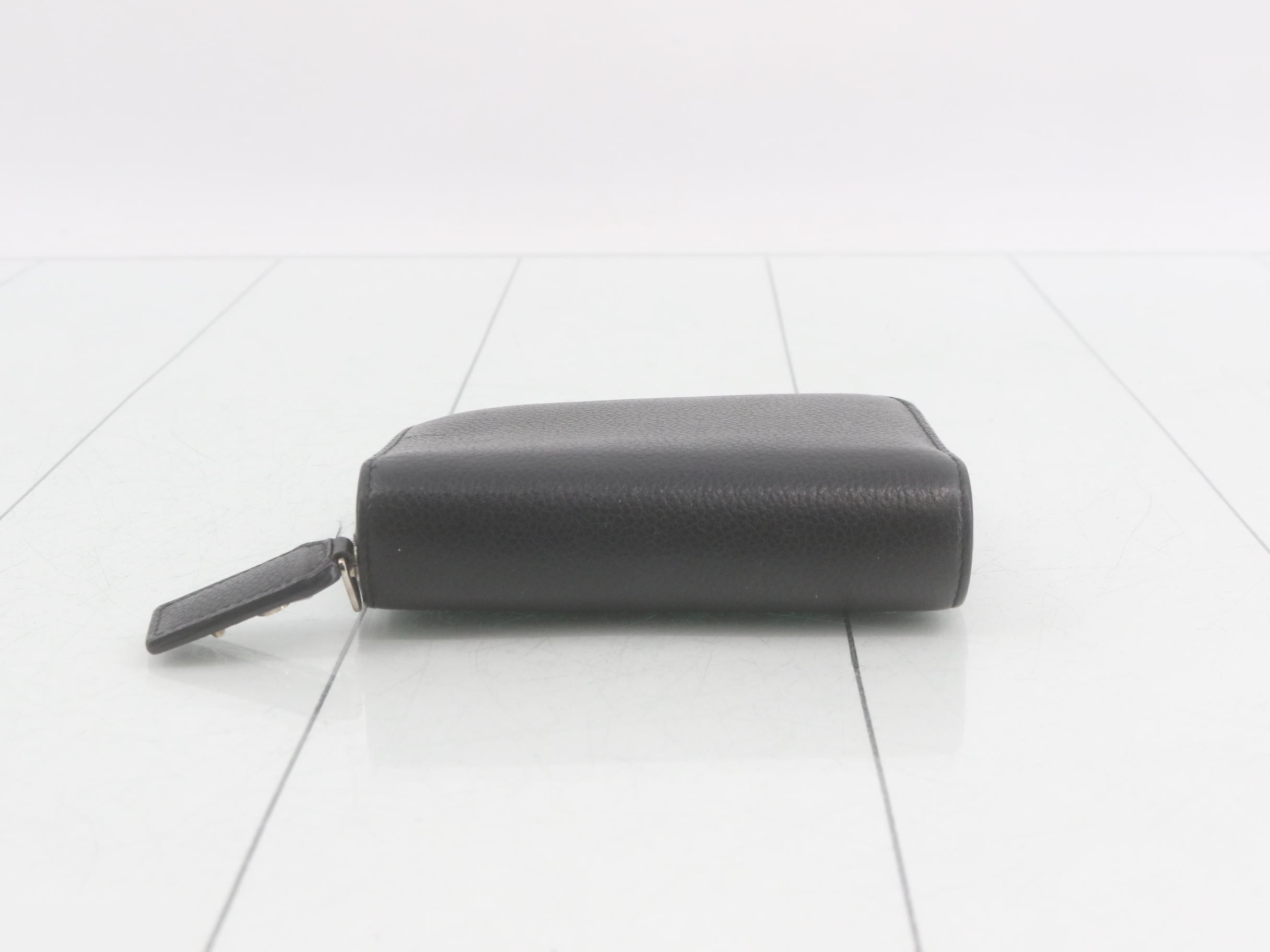 Wallet with three zippers — view 3