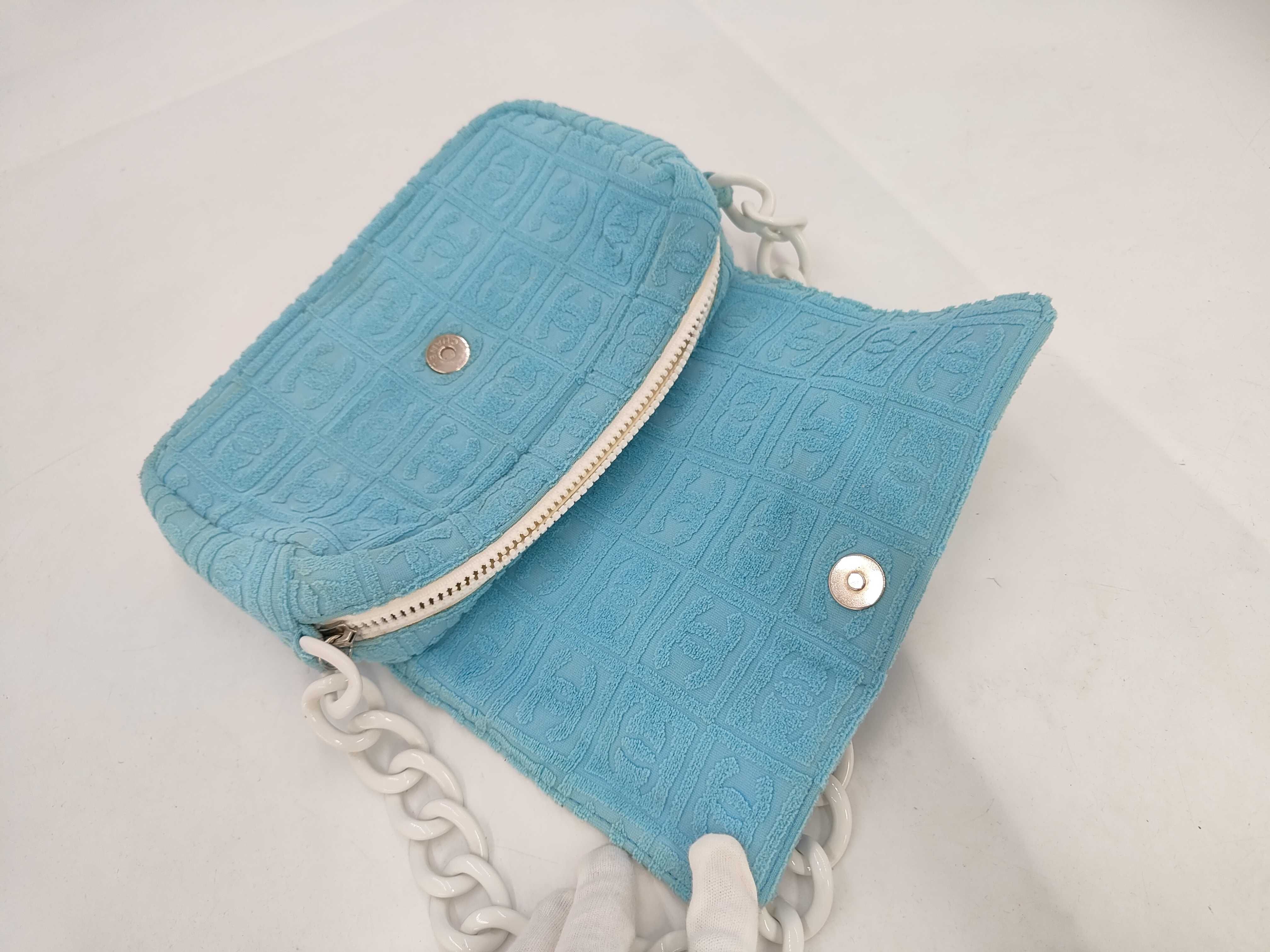 Plastic Chain Terry Cloth Light Blue Shoulder Bag — view 7