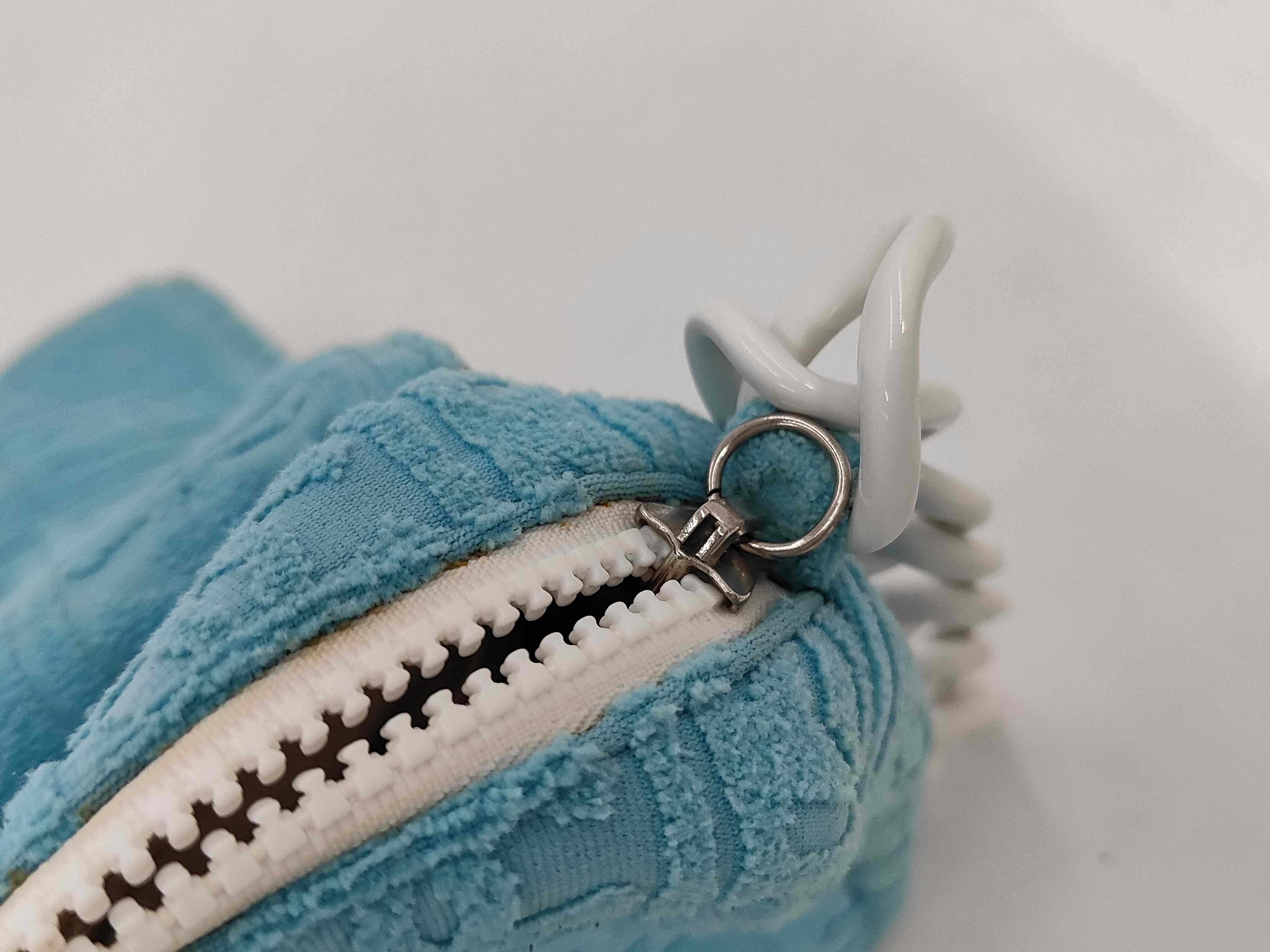 Plastic Chain Terry Cloth Light Blue Shoulder Bag — view 8
