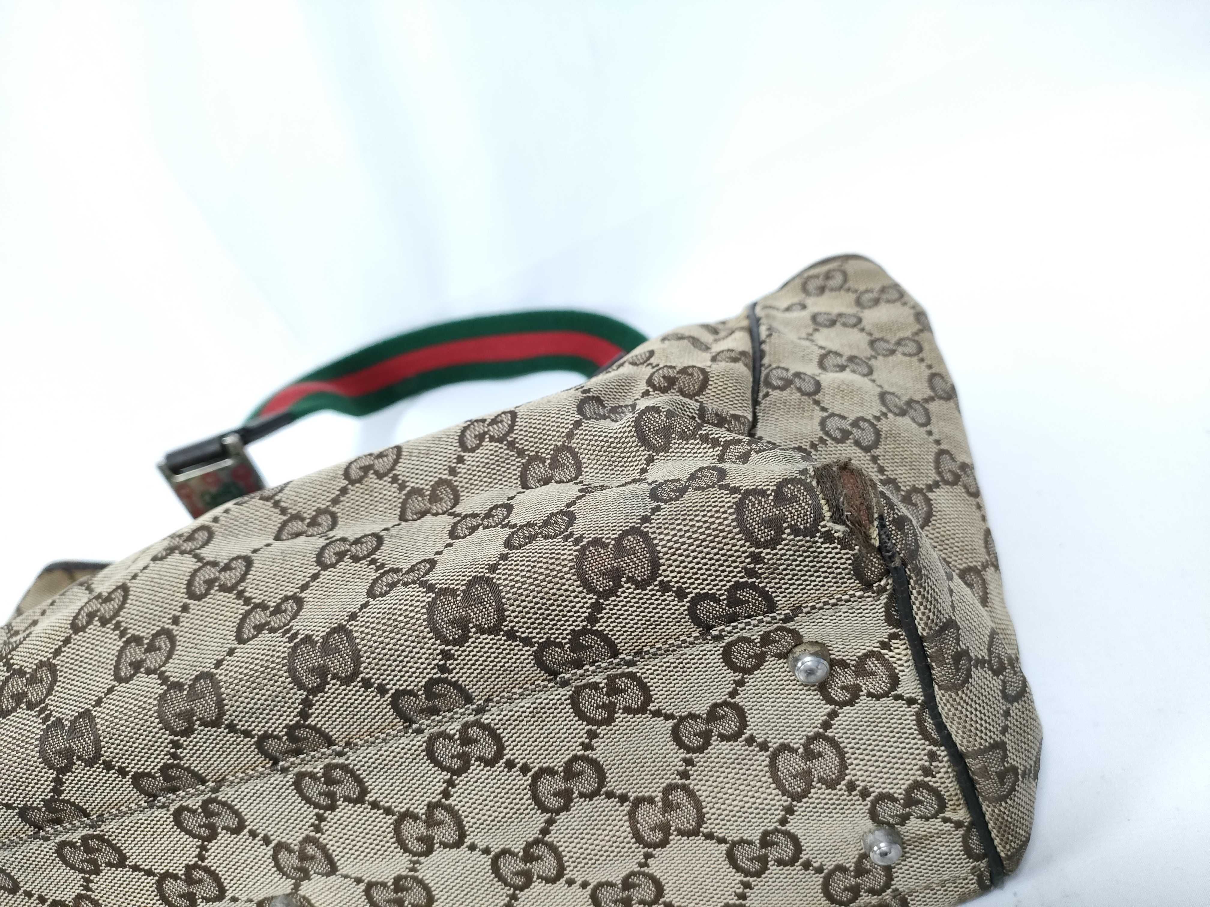 Shoulder Bag with GG Handle and Sherry Line Design — view 4