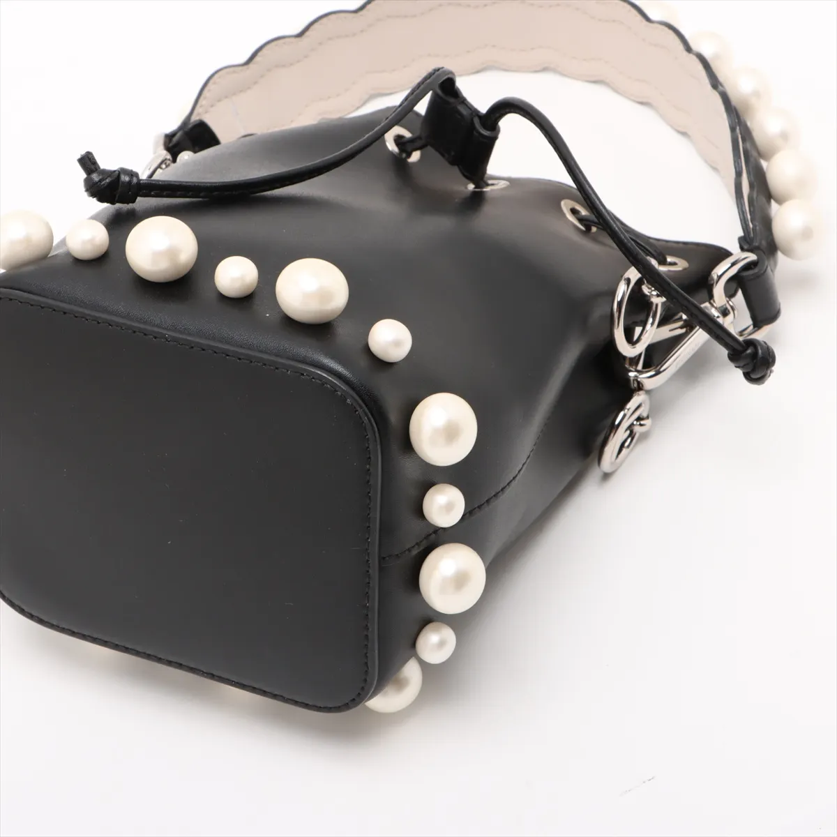 Leather x Pearl Shoulder Bag, Black, 8BS010 — view 3