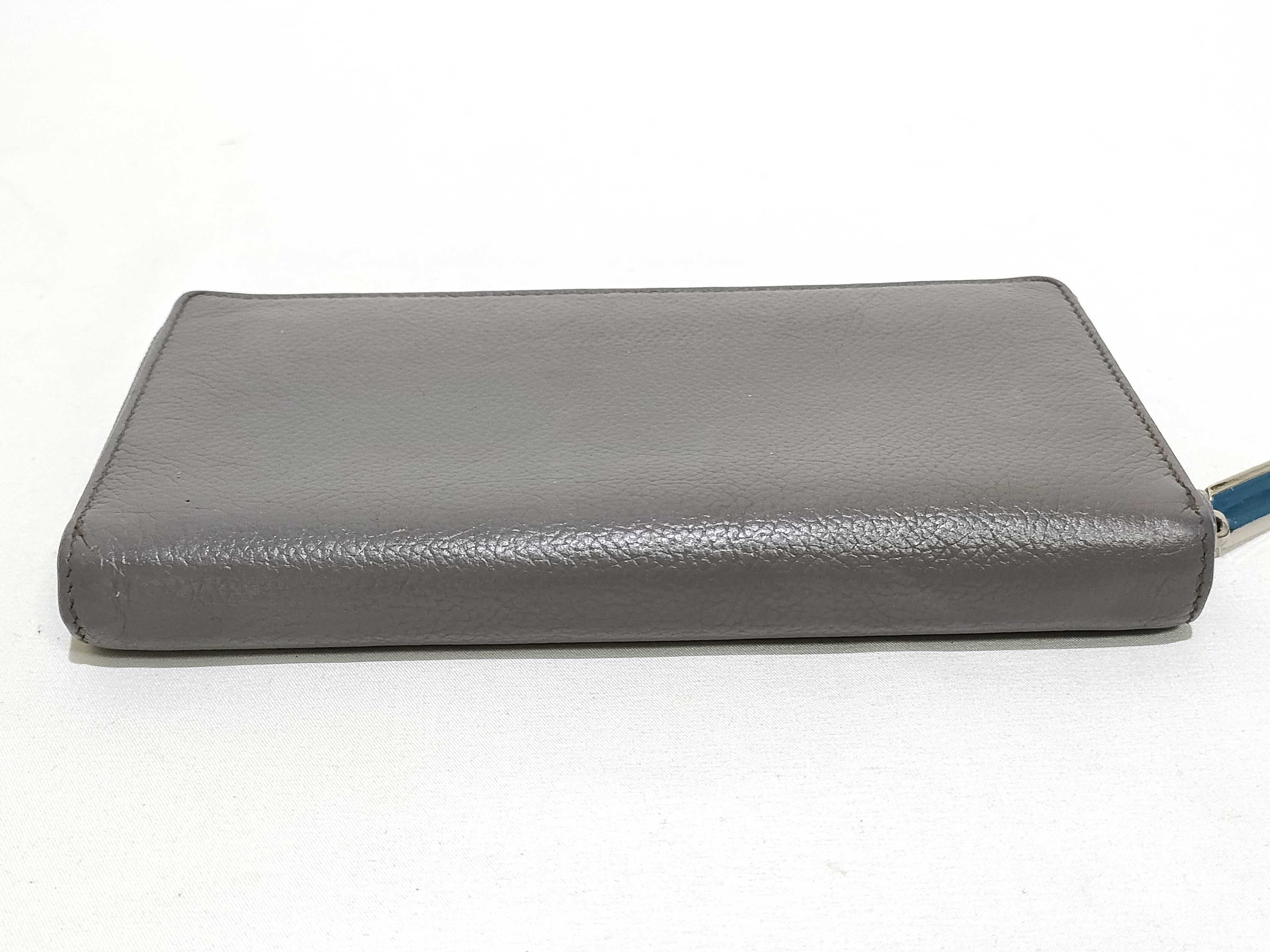 Leather Round Long Wallet Serial Number Wallet — view 3