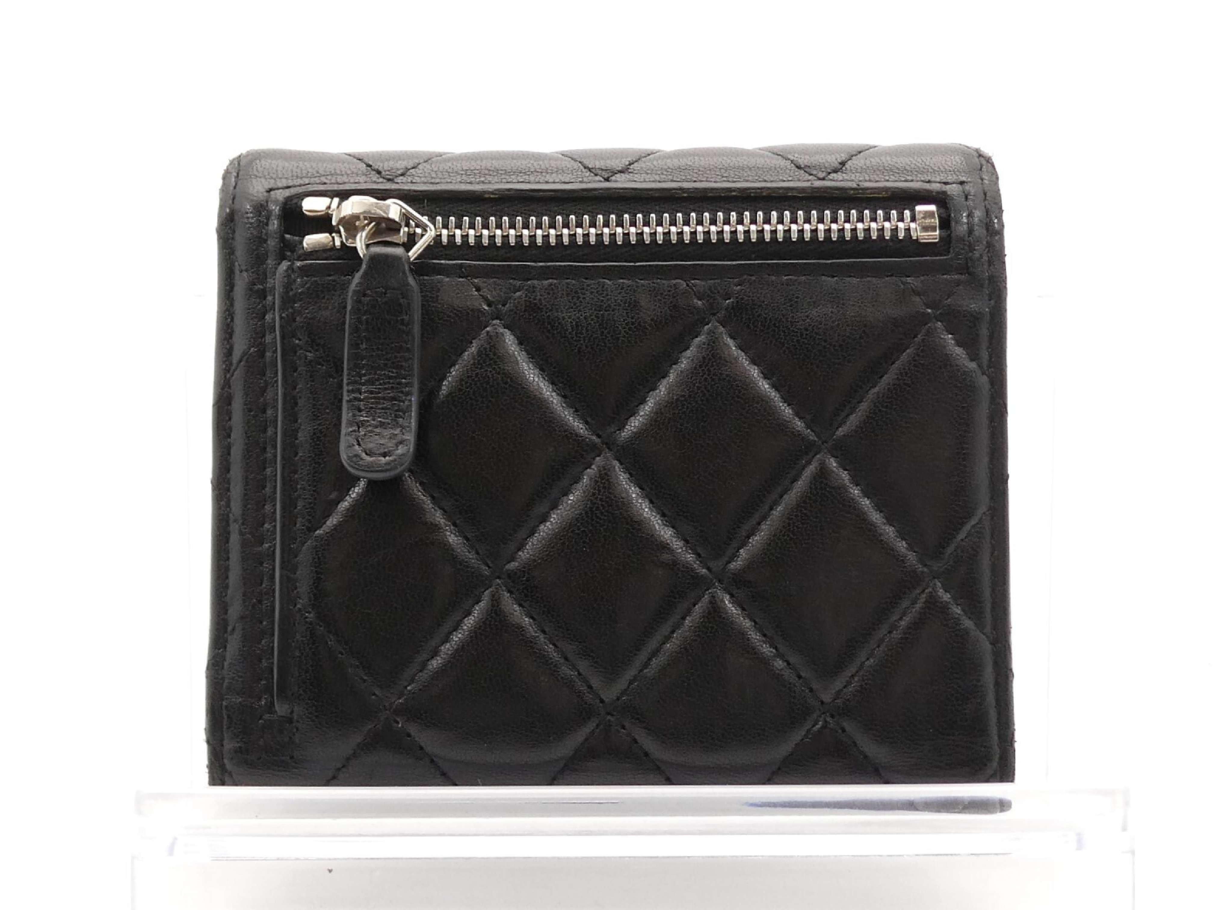 Matelassé Coco Mark Tri-fold Wallet — view 2