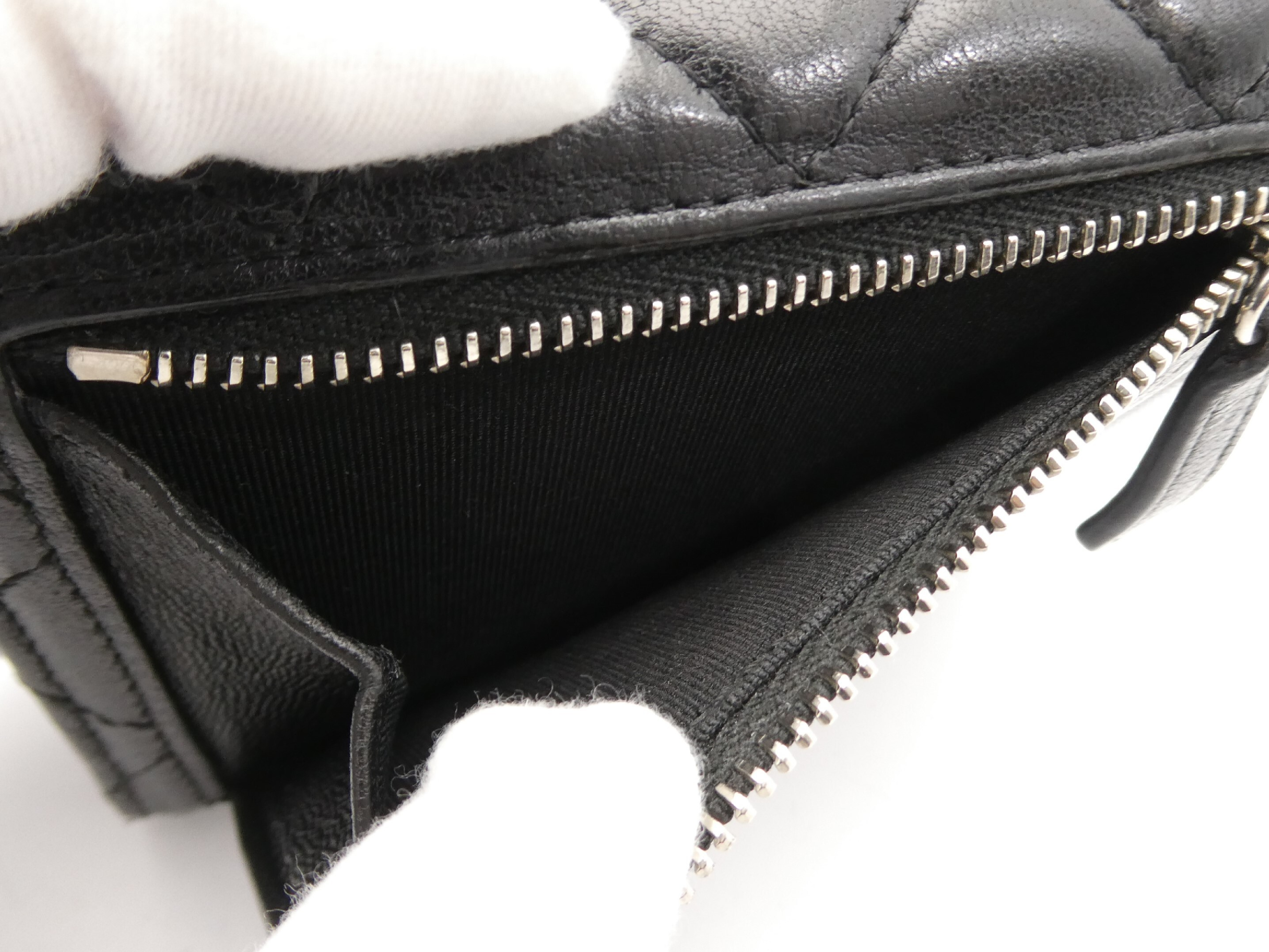 Matelassé Coco Mark Tri-fold Wallet — view 7