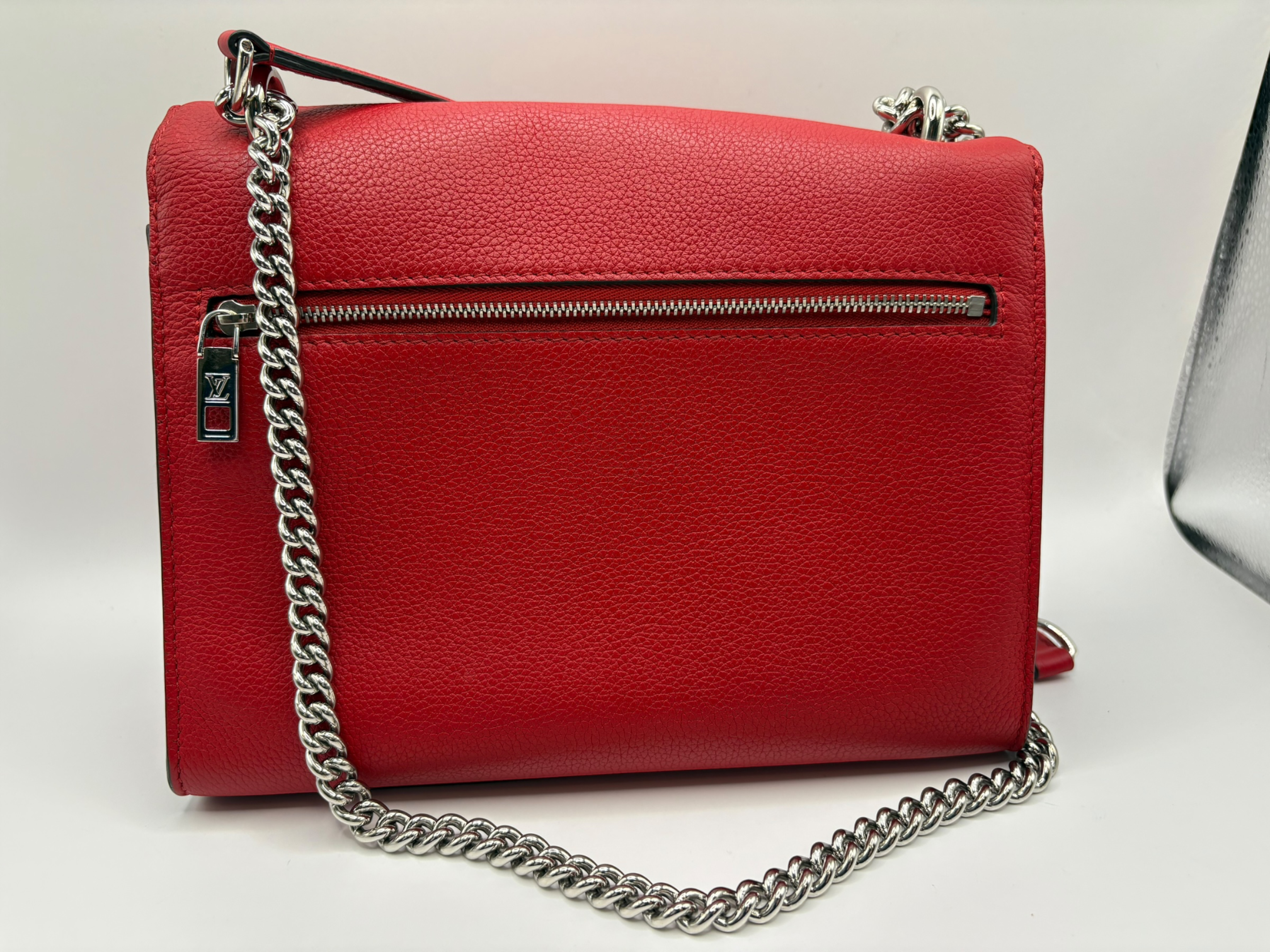 LV Logo Lockme 2BB M51202 Red Shoulder Bag — view 2
