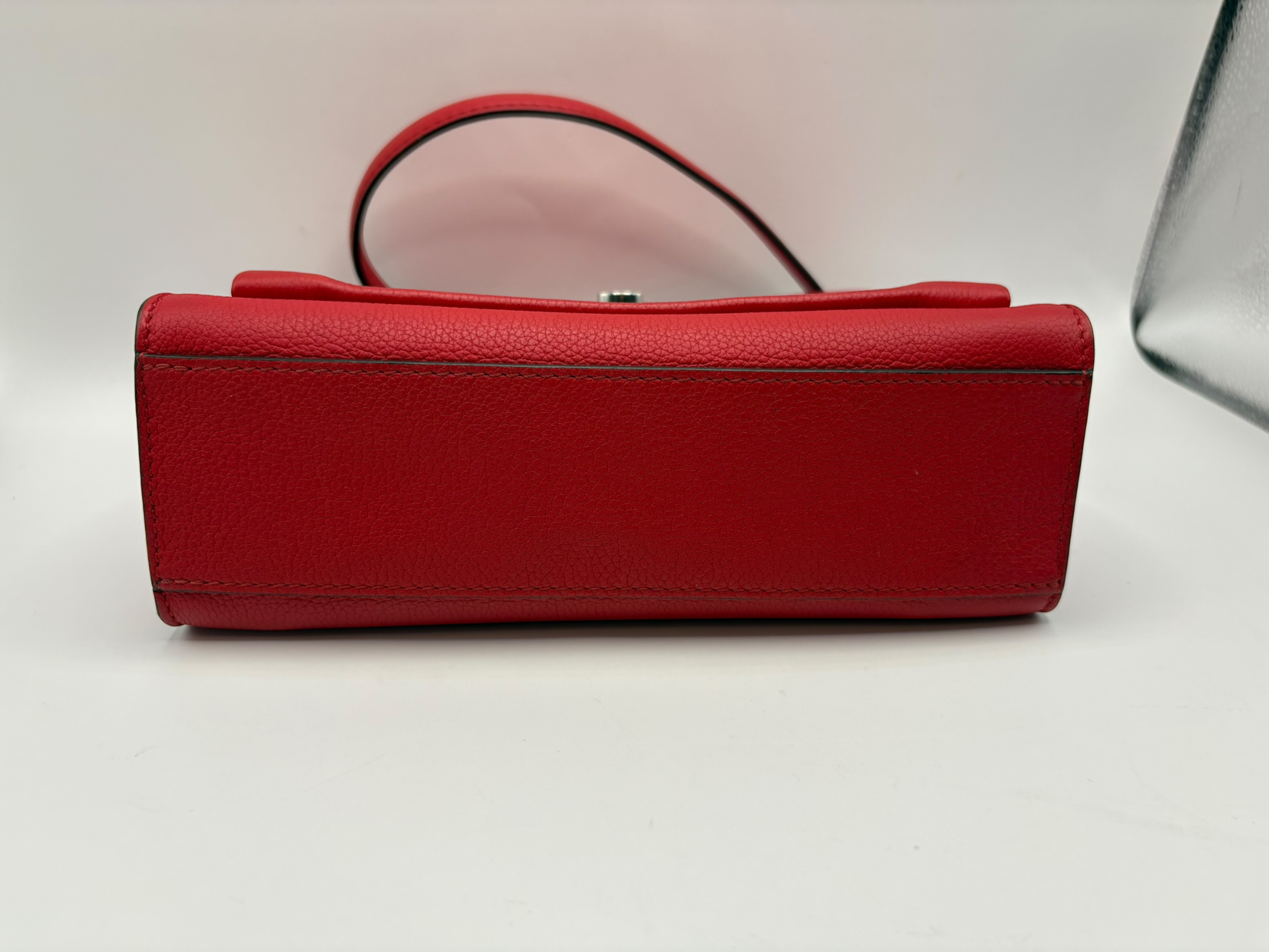 LV Logo Lockme 2BB M51202 Red Shoulder Bag — view 3