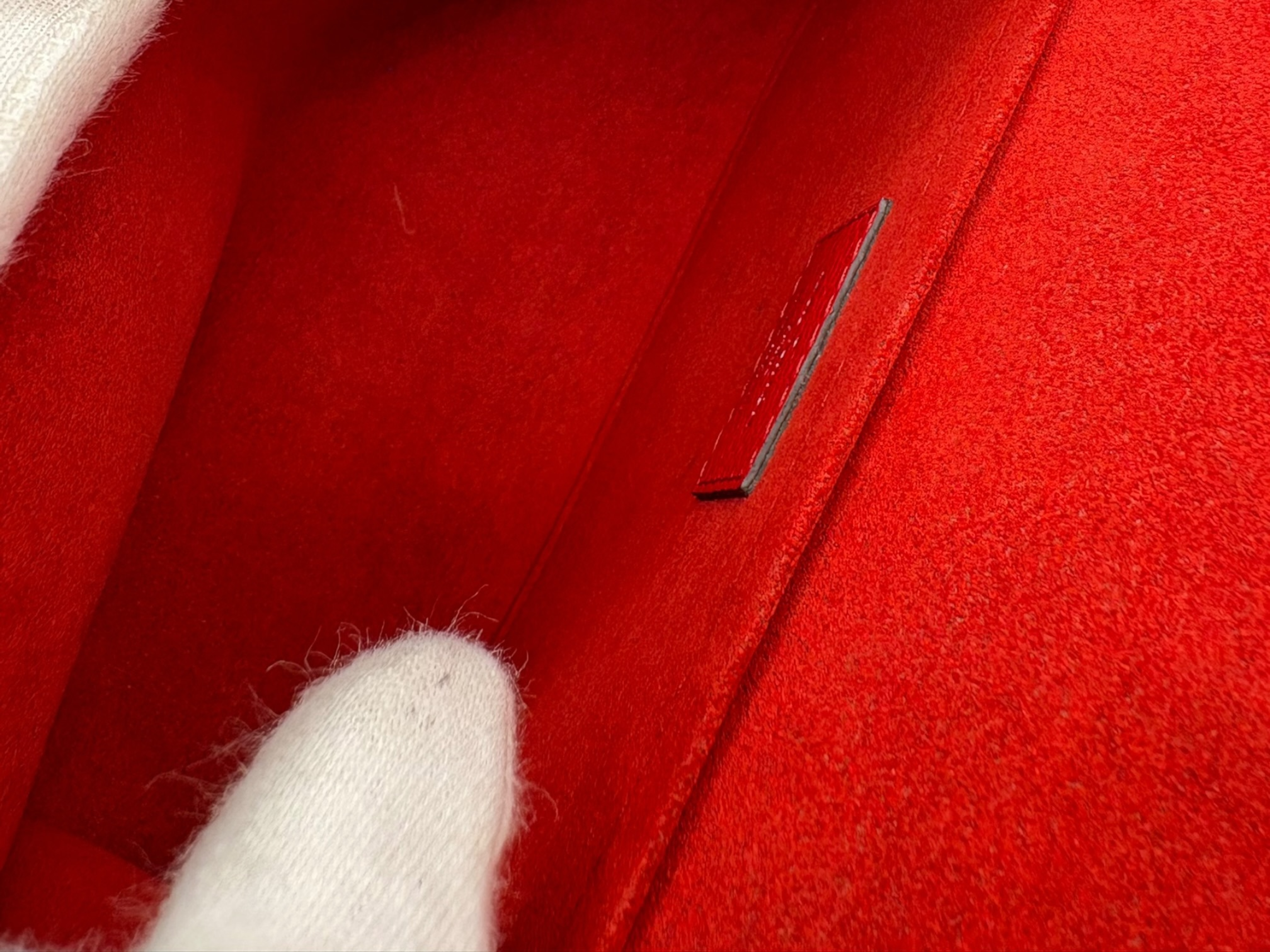 LV Logo Lockme 2BB M51202 Red Shoulder Bag — view 9