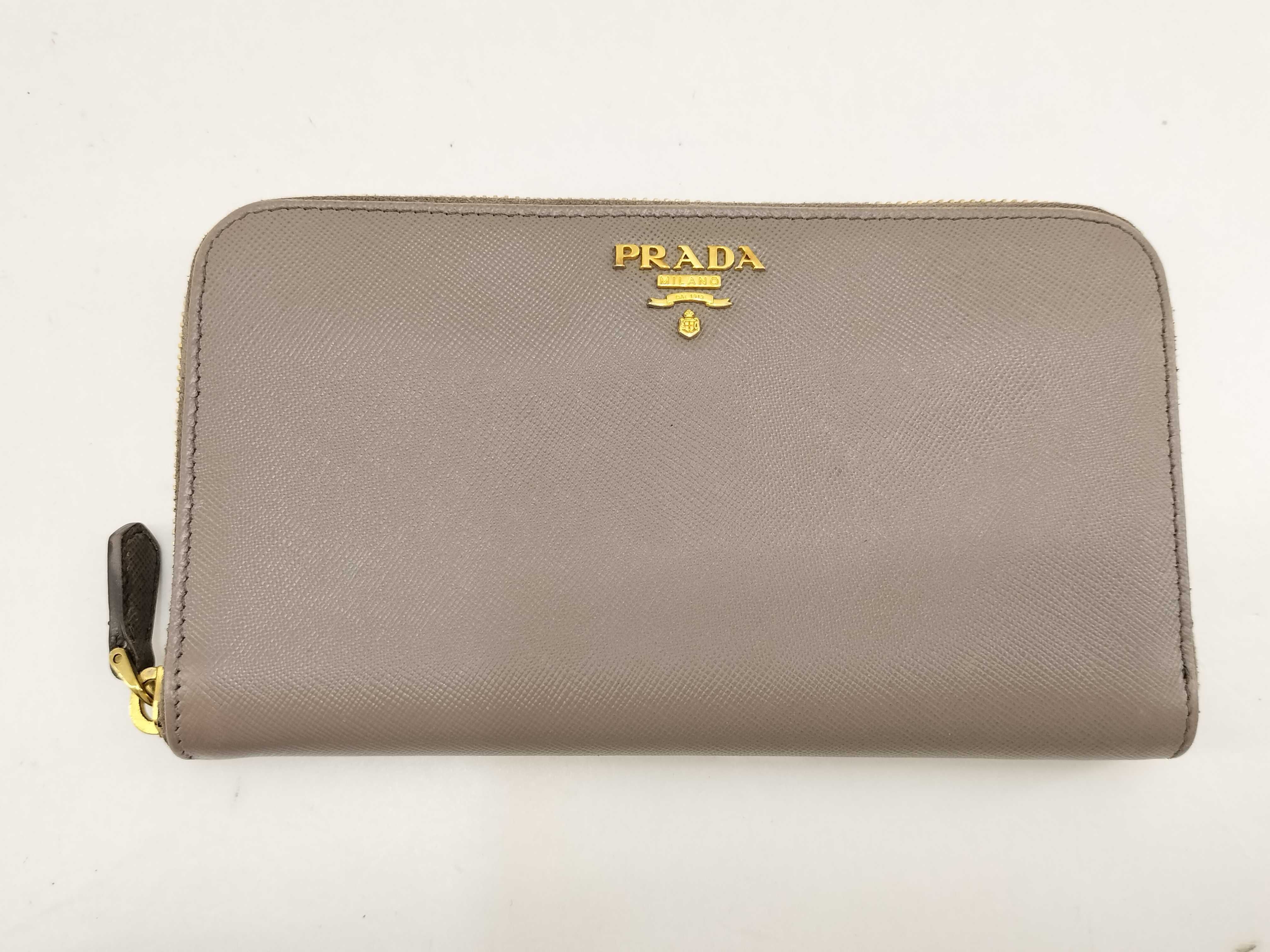 Saffiano Metal Logo Zip-Around Long Wallet Gray 1M0506 Wallet
