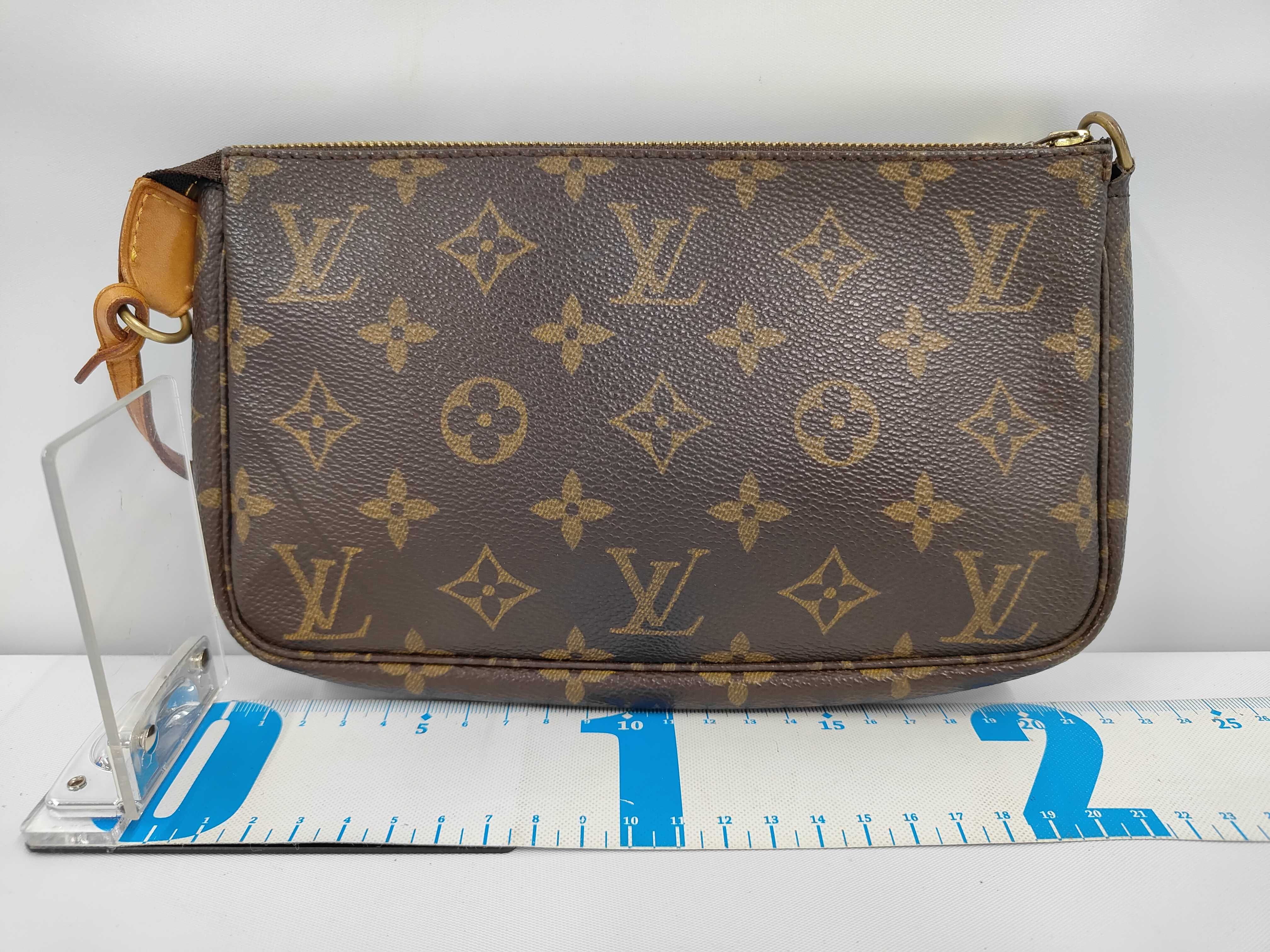 LV Monogram Pochette Accessoires M51980 AR1020 Handbag — view 2