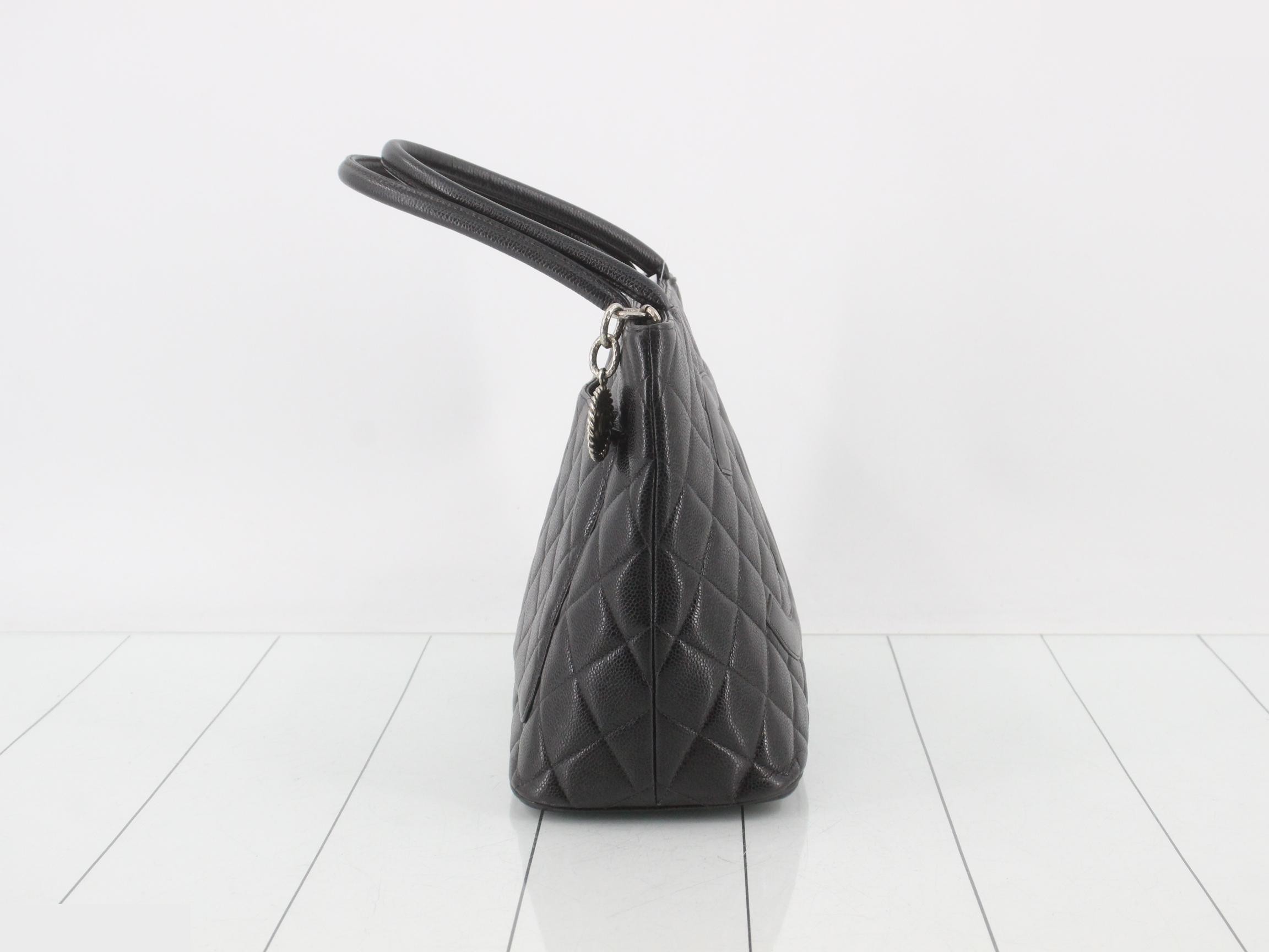 Tote bag, reissue tote, caviar leather, item number 6. — view 4