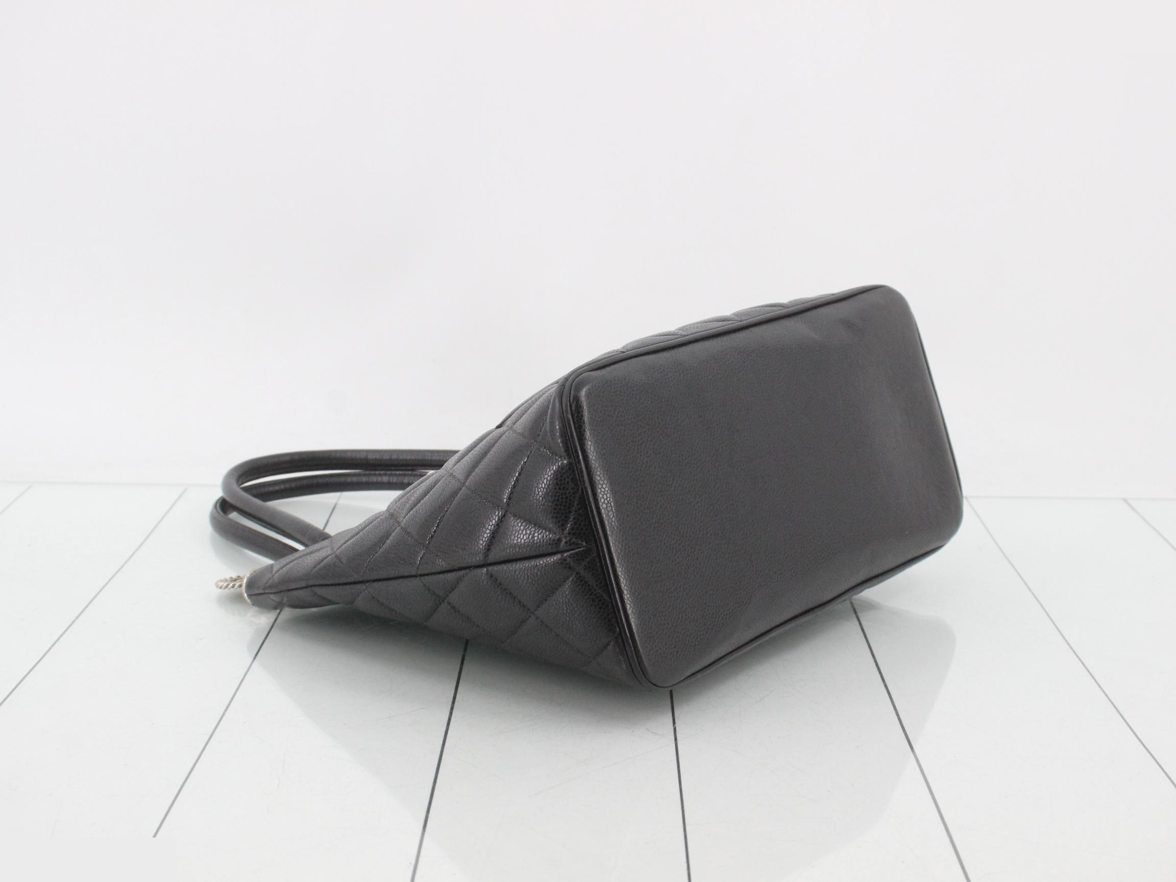 Tote bag, reissue tote, caviar leather, item number 6. — view 5