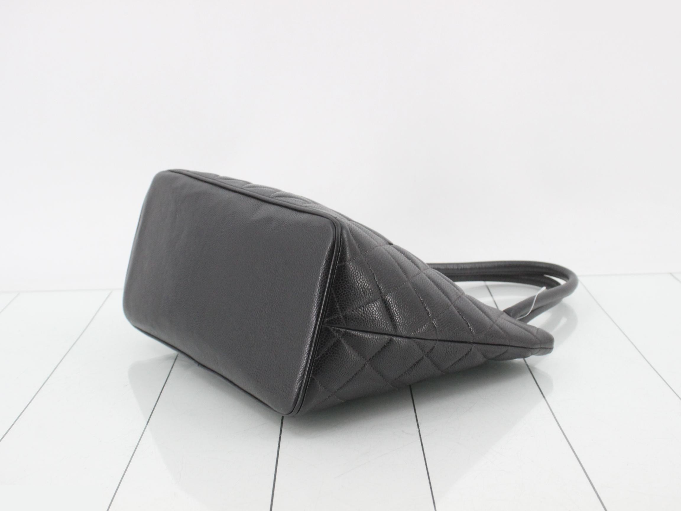 Tote bag, reissue tote, caviar leather, item number 6. — view 6