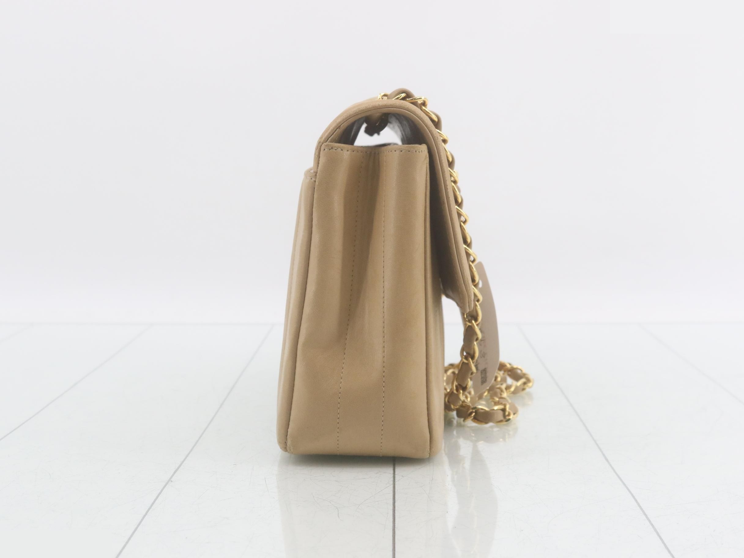 Lambskin chain shoulder bag, beige, item number 3. — view 4
