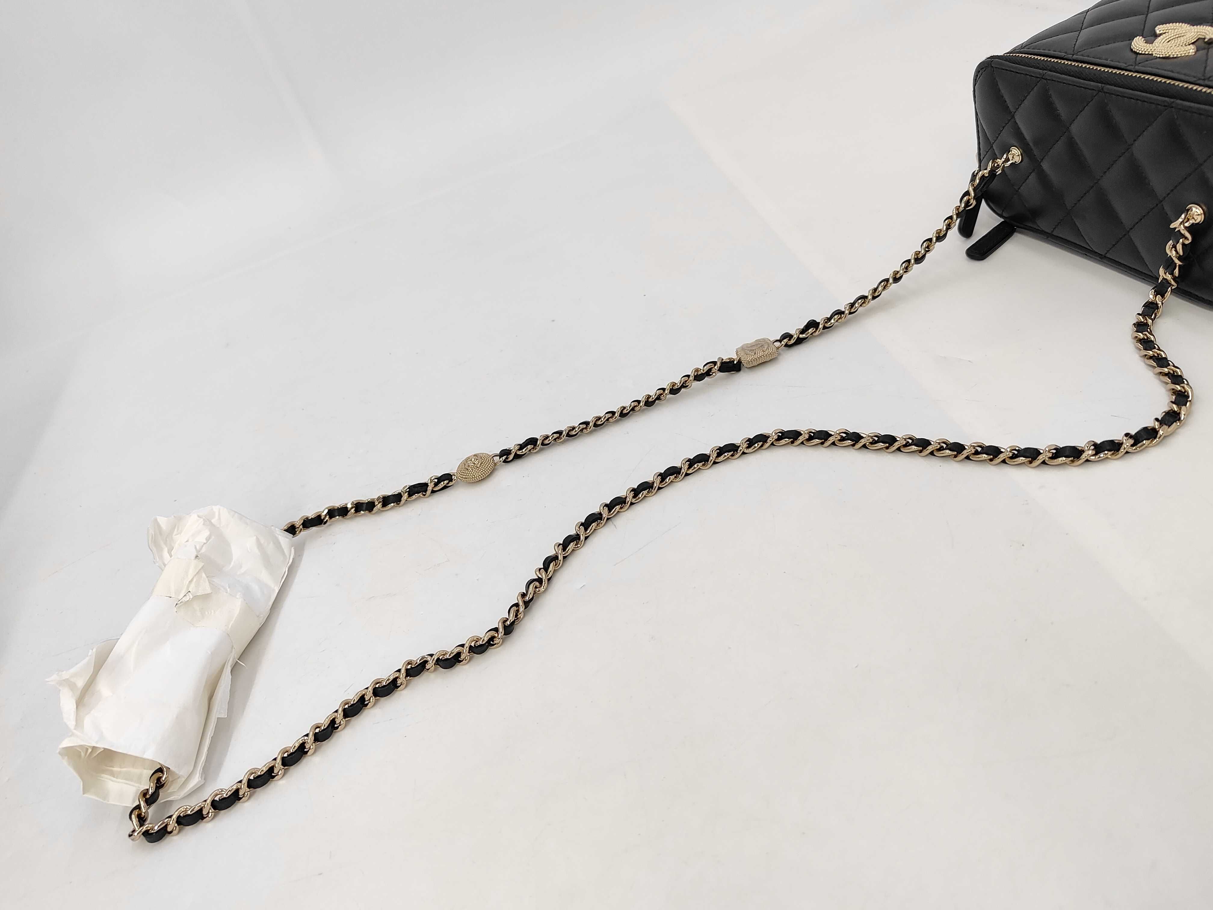 Chain Shoulder Bag — view 3