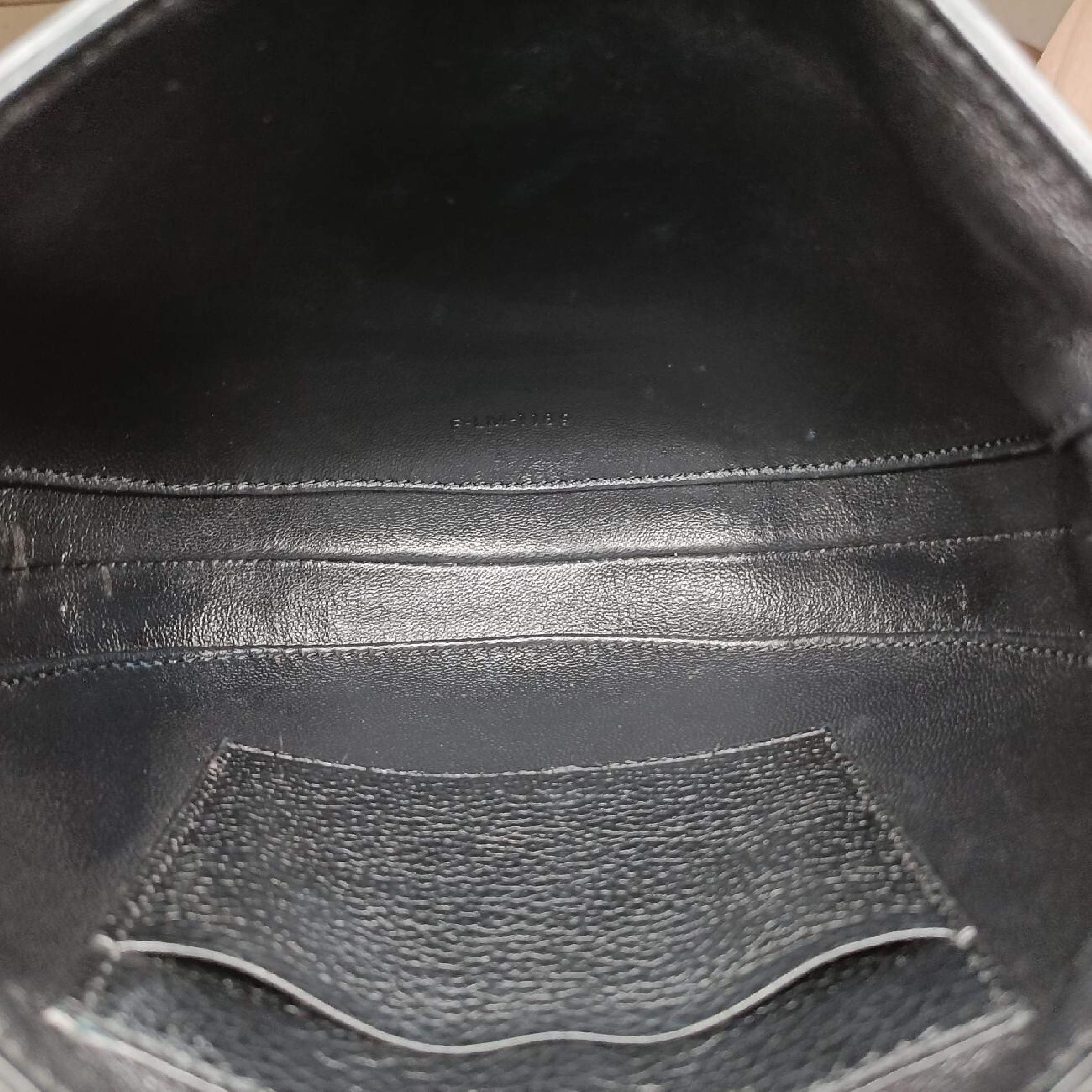 16 (Seize) Buzas Small Black Leather Shoulder Bag F-LM-1189 — view 6
