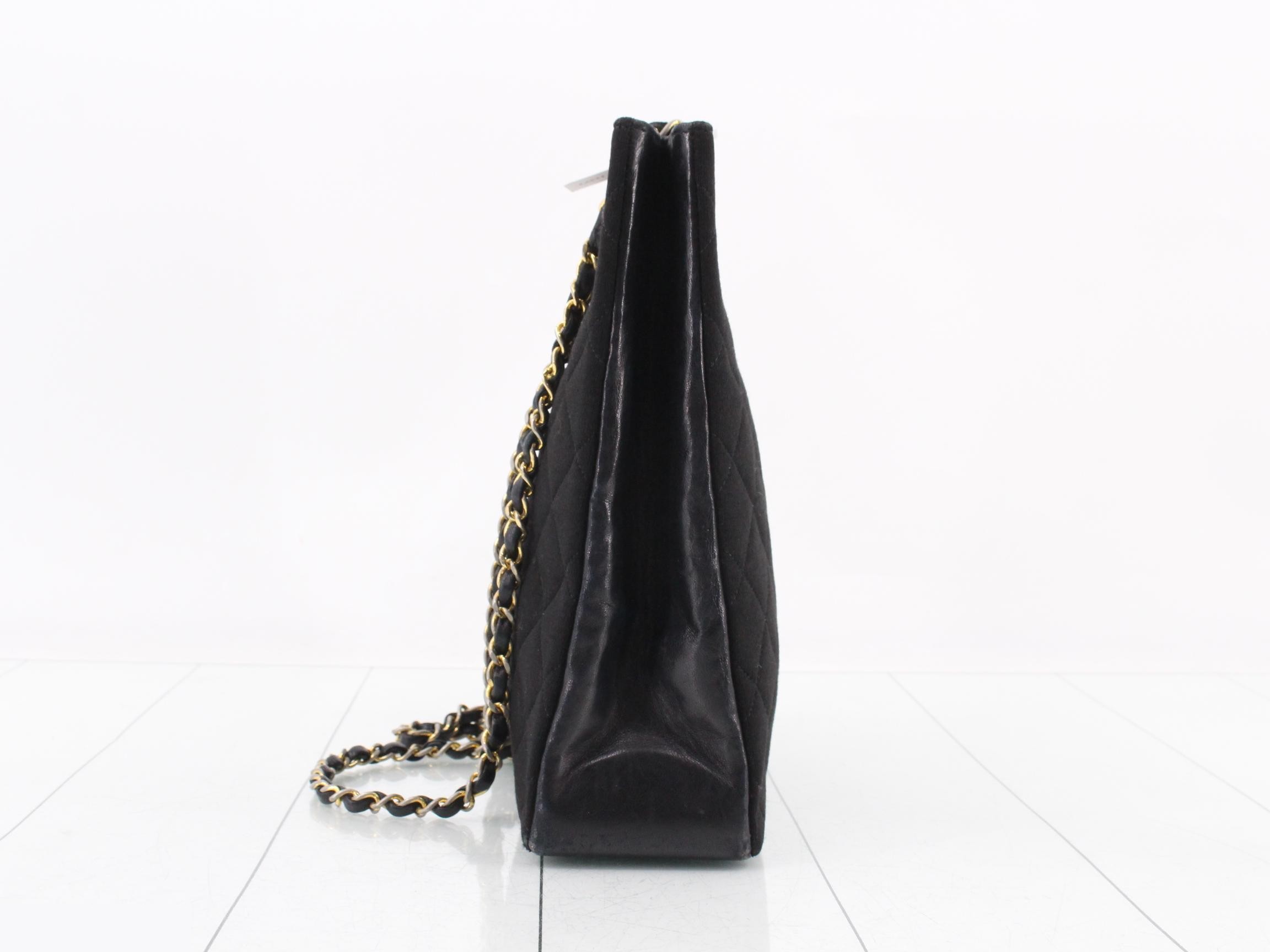Matelassé Coco Mark Chain Tote Bag — view 3