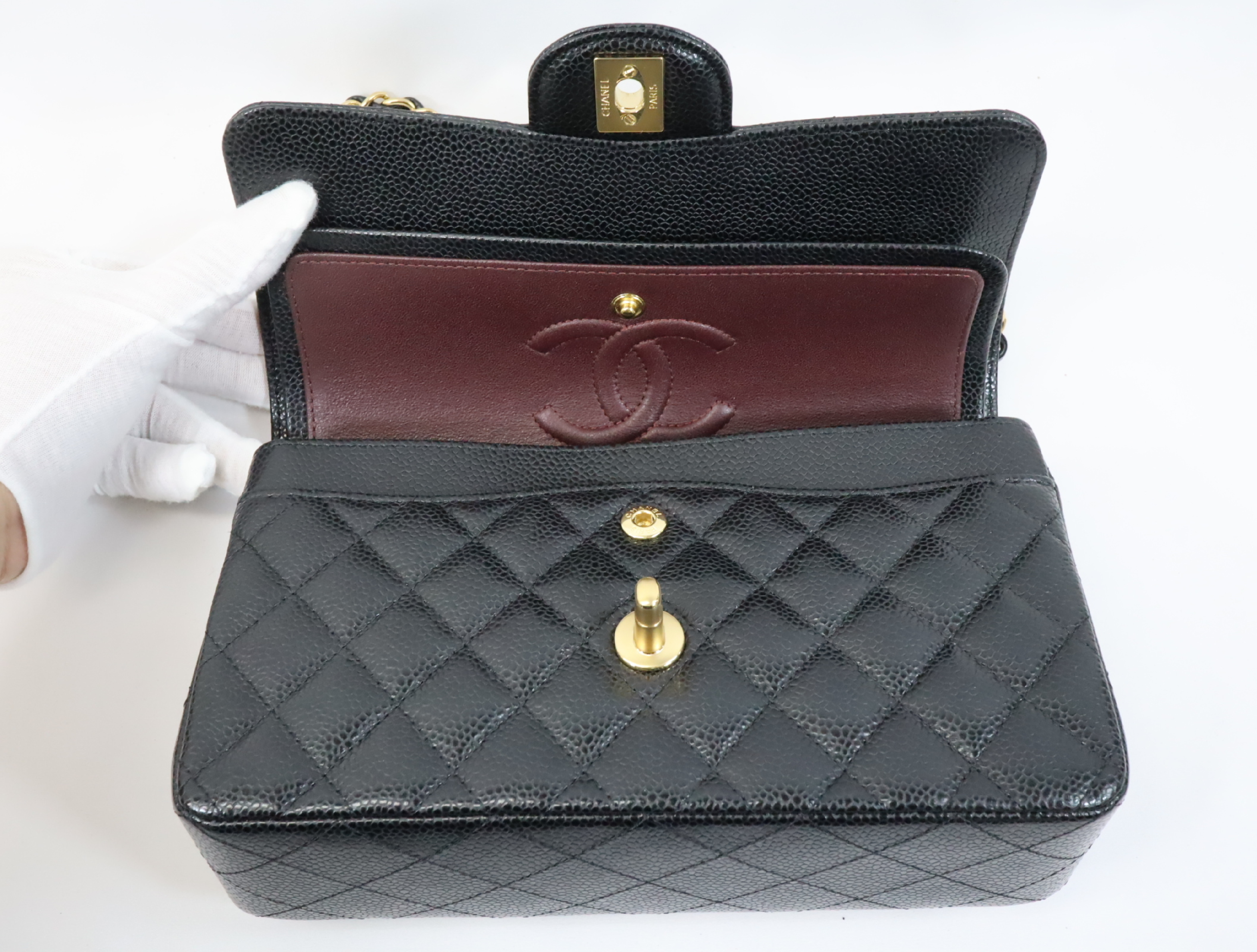 Matelassé 23 Caviar Skin Double Flap Black Serial Plate Gold Hardware A01113? Shoulder Bag — view 12