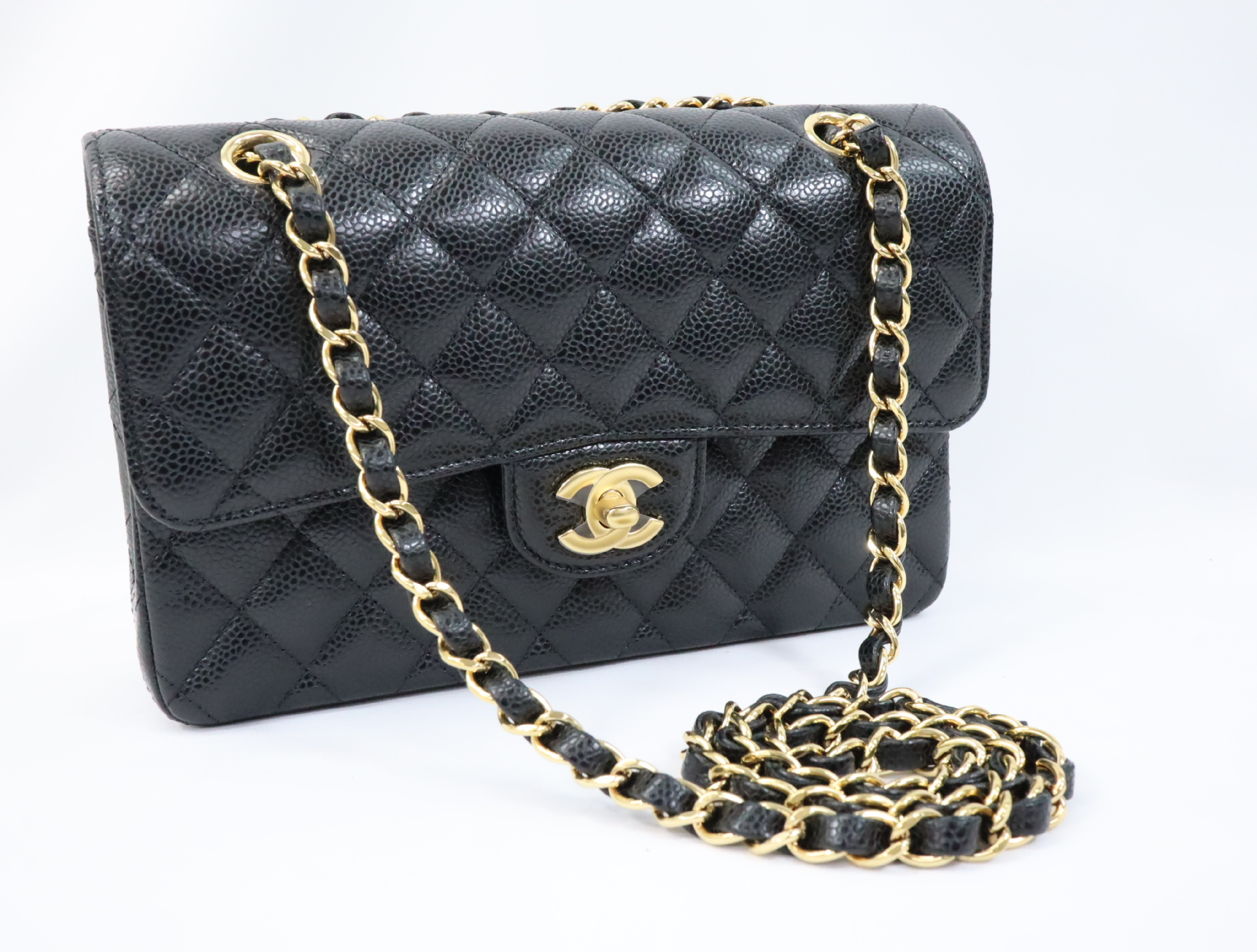 Matelassé 23 Caviar Skin Double Flap Black Serial Plate Gold Hardware A01113? Shoulder Bag — view 3