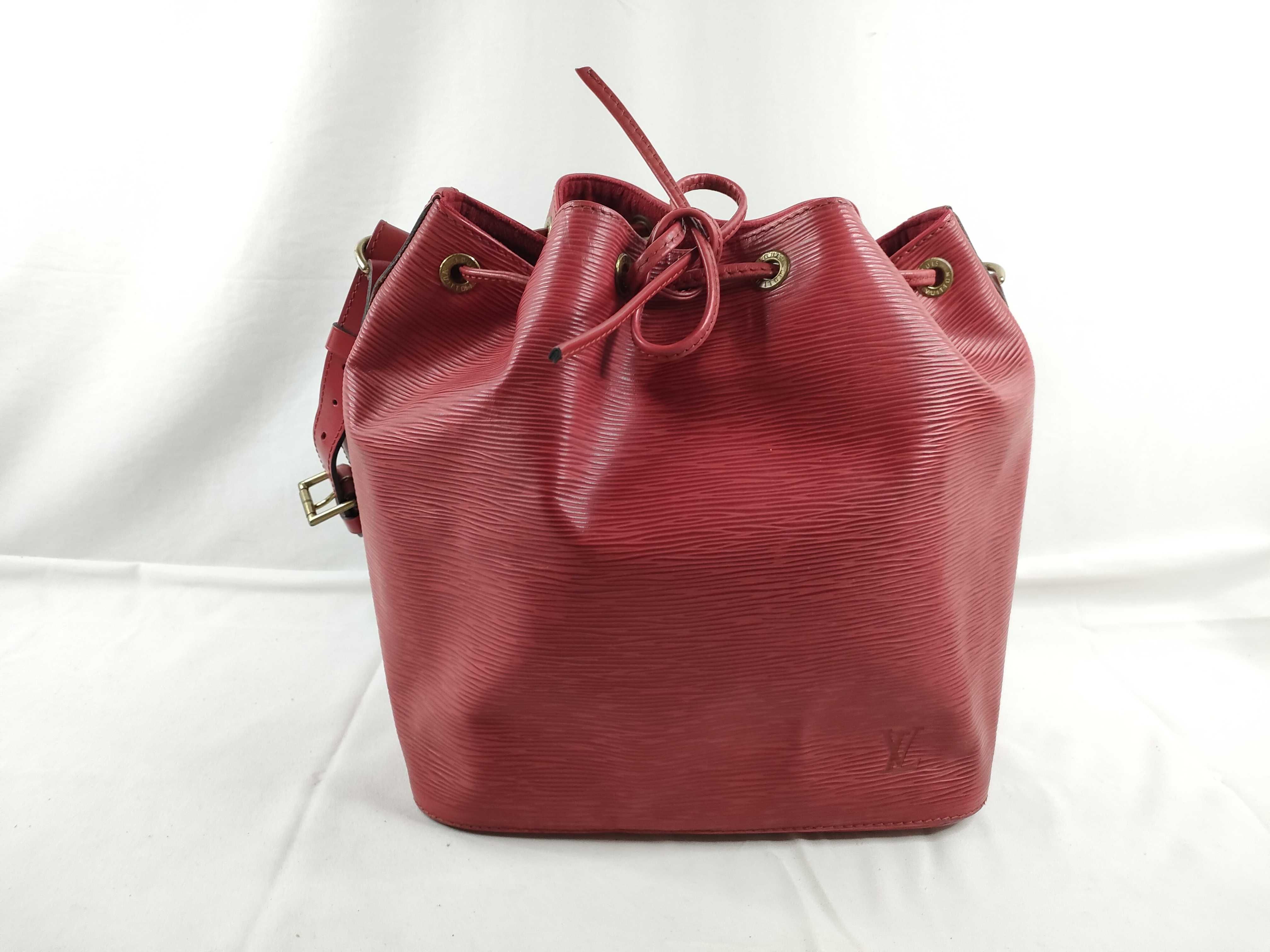 Epi Leather Petit Noé Red Shoulder Bag
