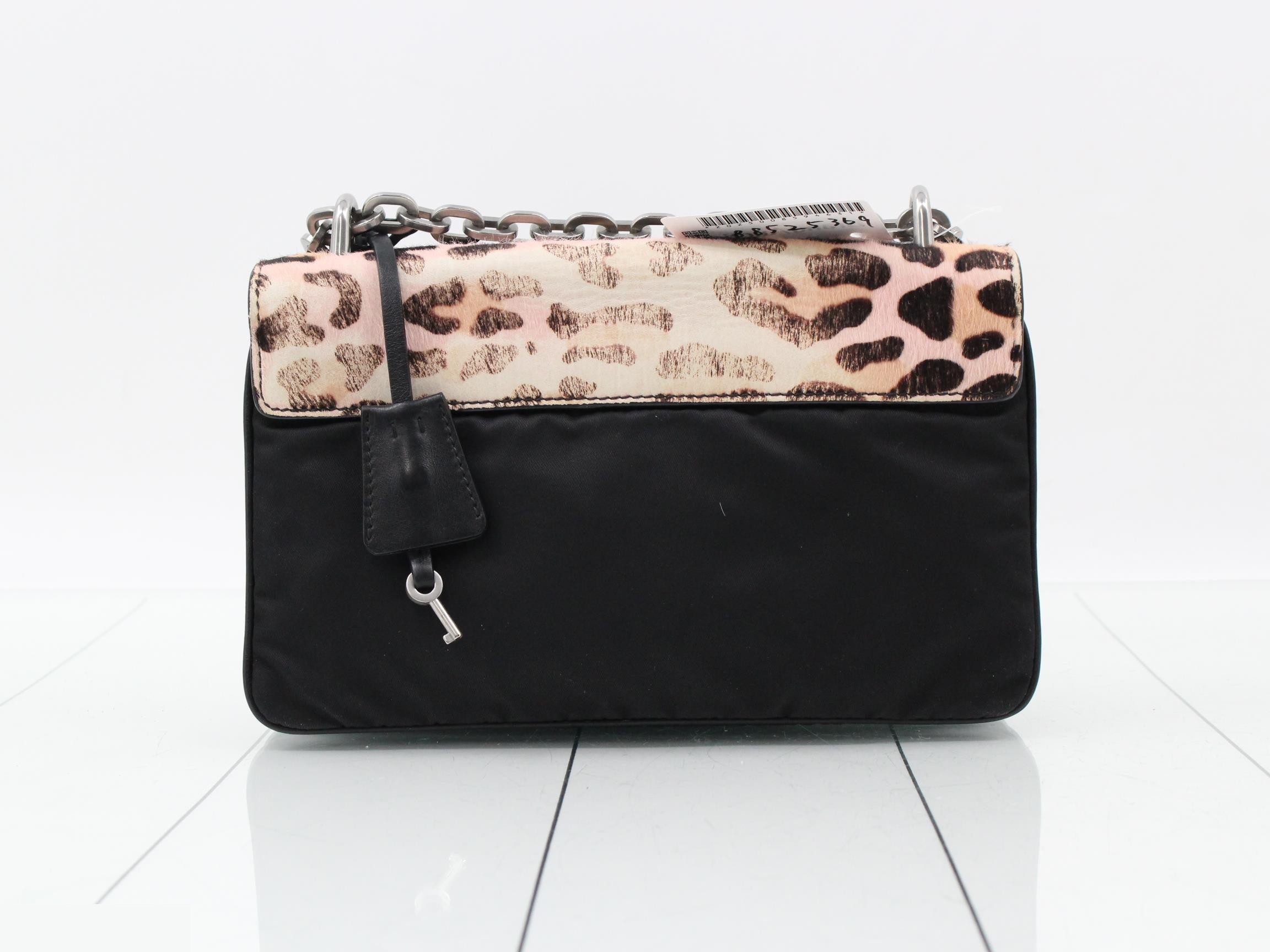 Calf hair leopard print metal logo push-lock chain shoulder bag — view 2
