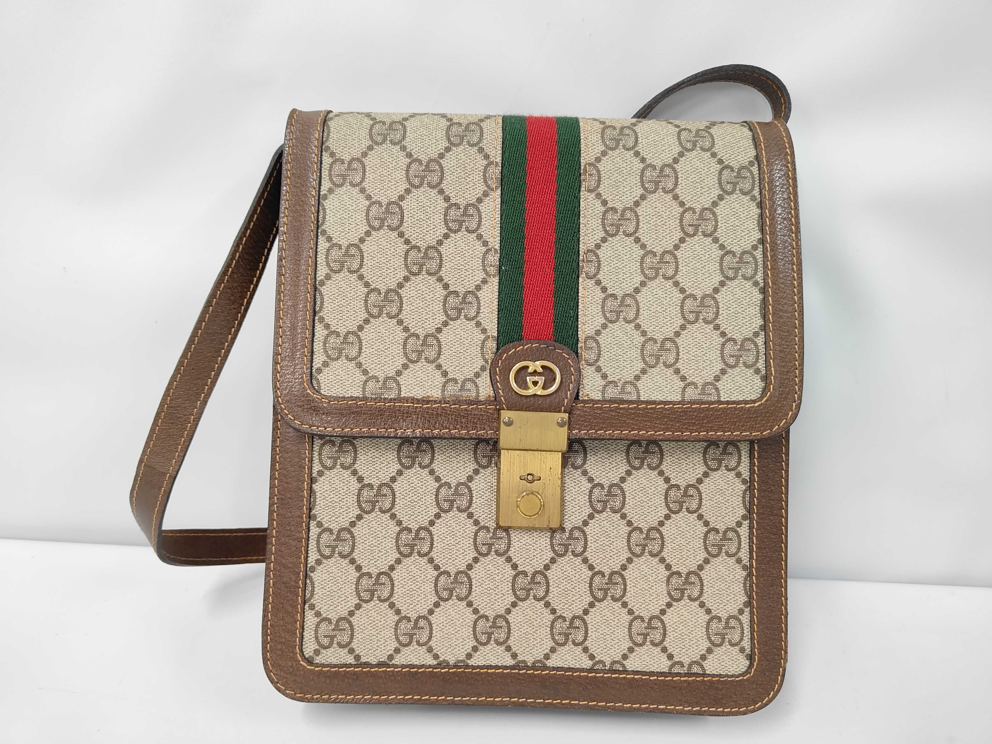 GG Supreme Old Gucci Sherry Shoulder Bag