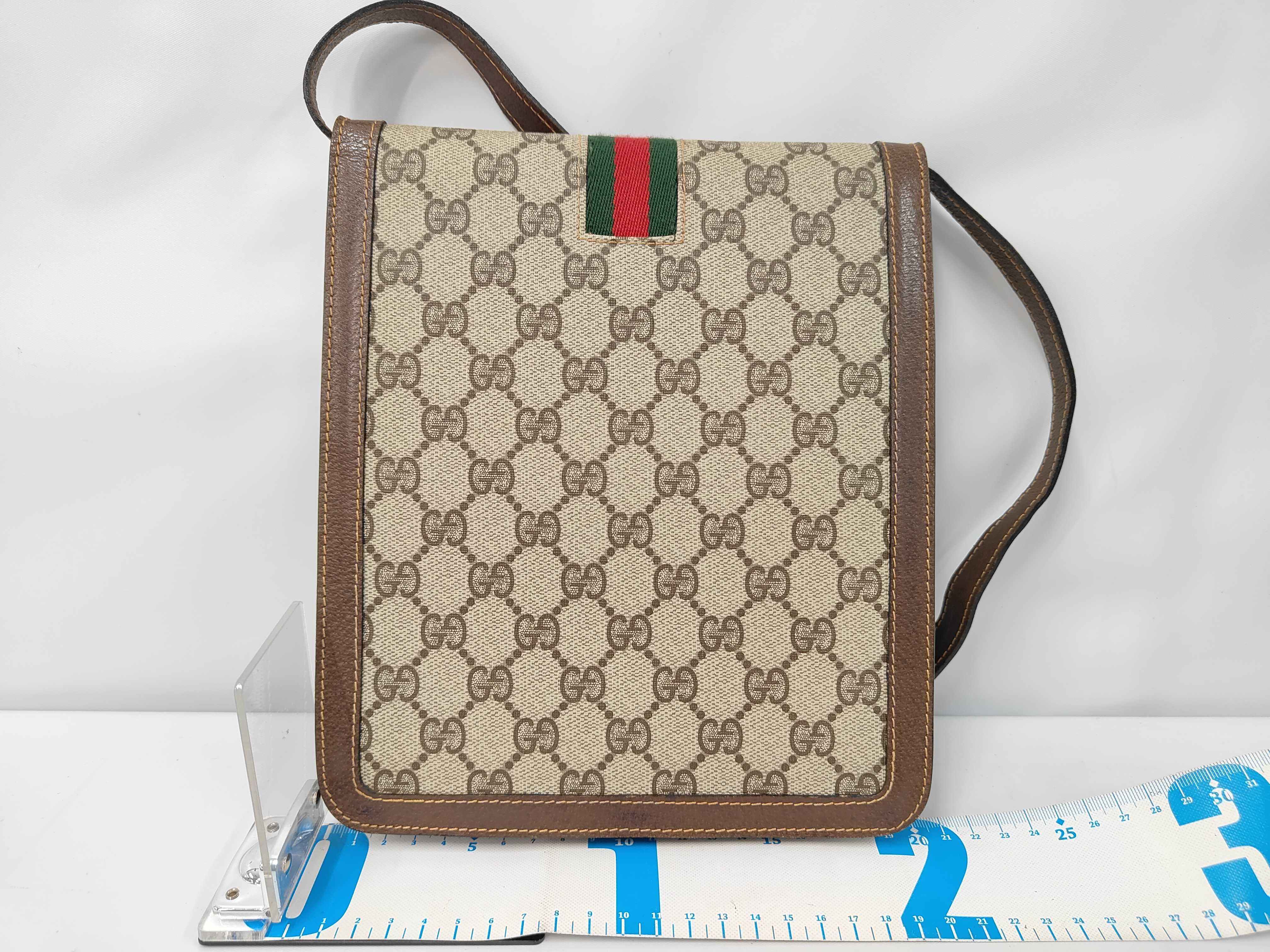 GG Supreme Old Gucci Sherry Shoulder Bag — view 2