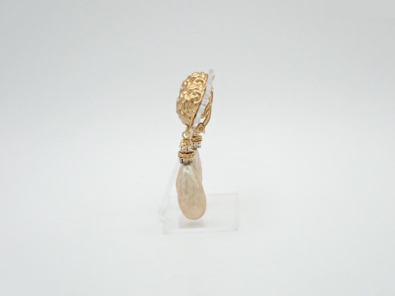 Earrings — view 3