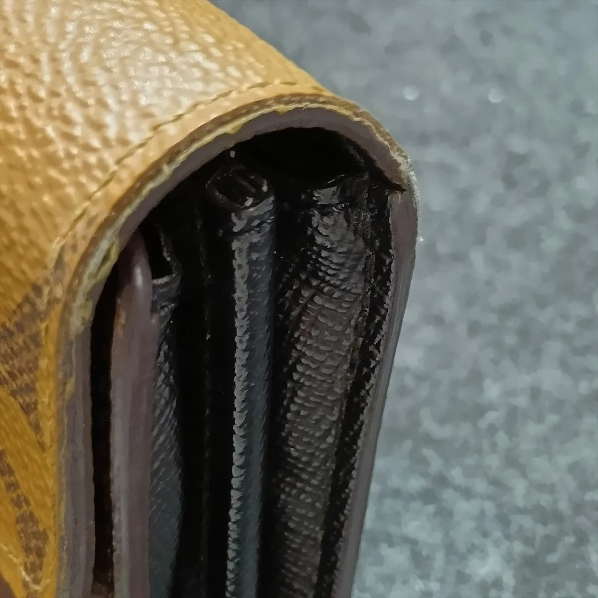 Giant Monogram Reverse Portefeuille Sarah M80726 Marron Long Wallet with initials; RFID detected. — view 14