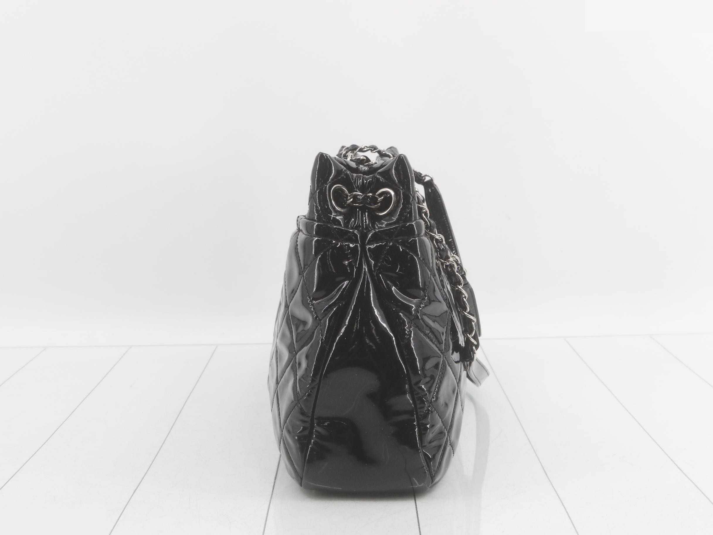 Patent leather chain shoulder bag — view 3