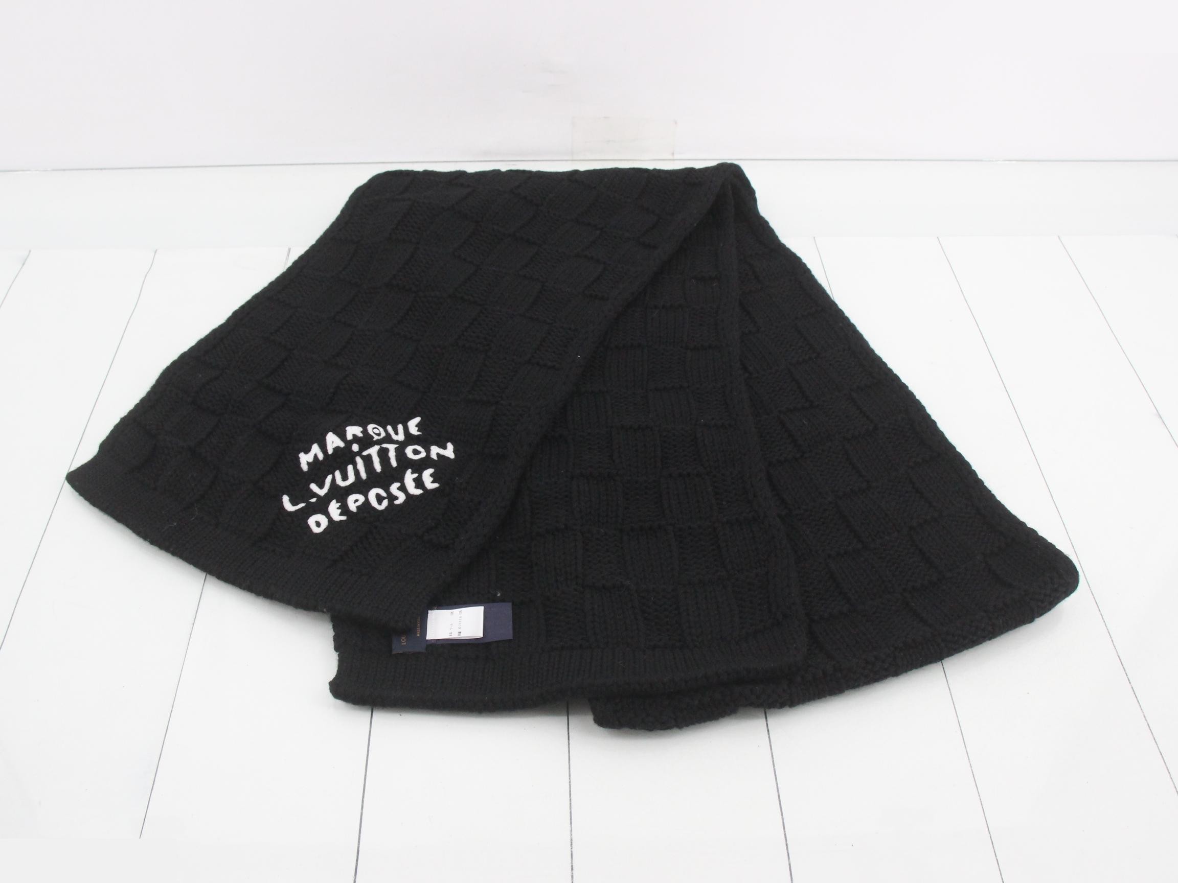 Damier Heritage Snug Scarf, Noir (with box) — view 2