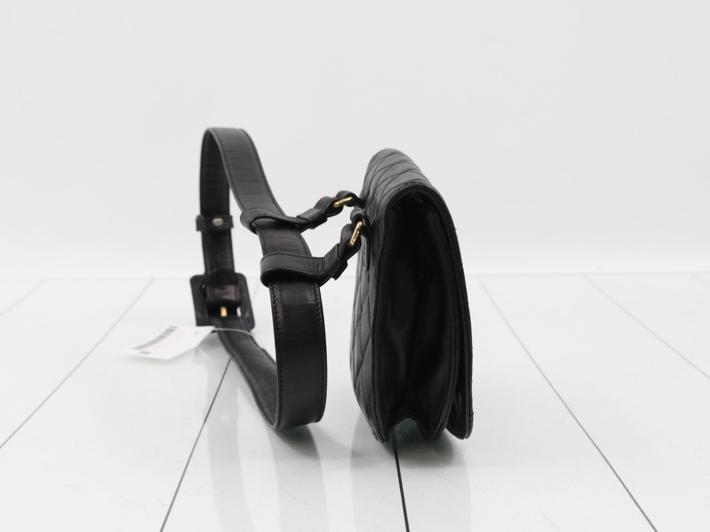 Matelassé waist pouch, black lambskin, gold hardware. — view 4