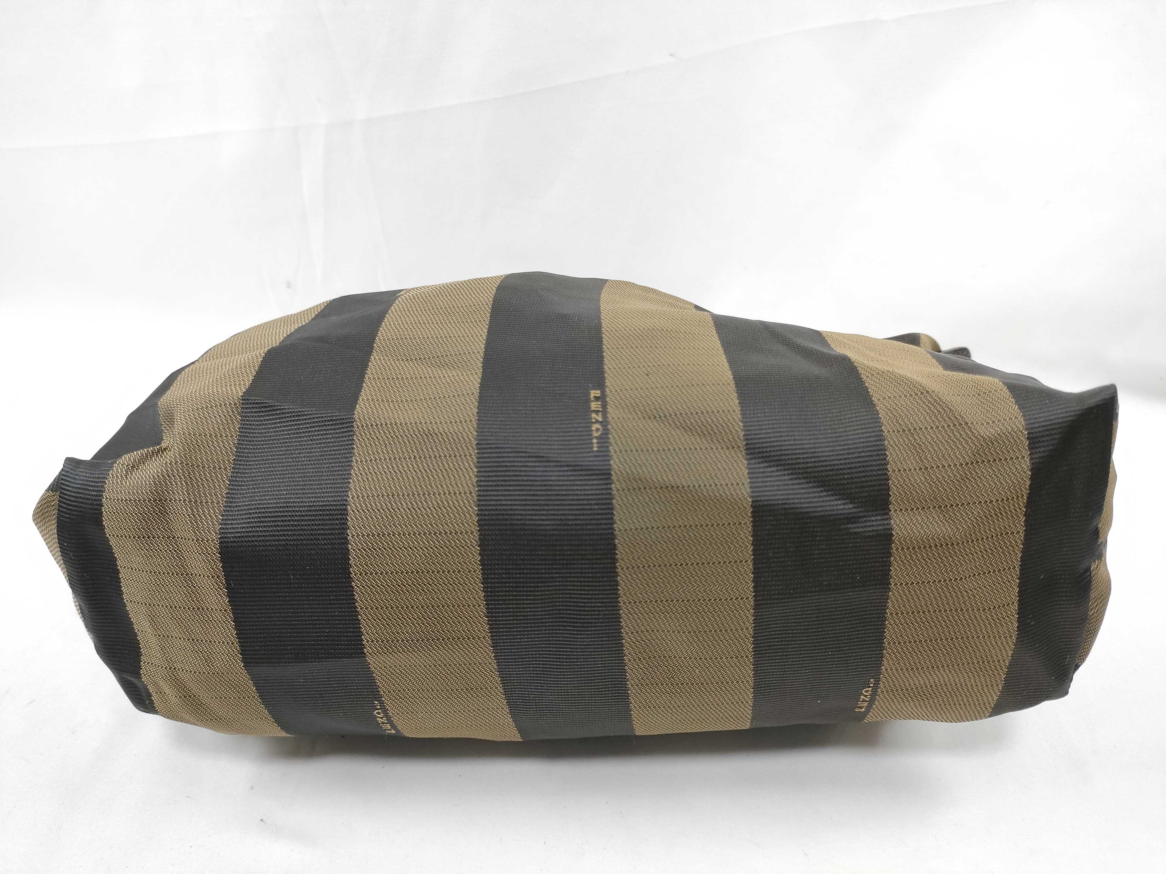 pouch — view 5