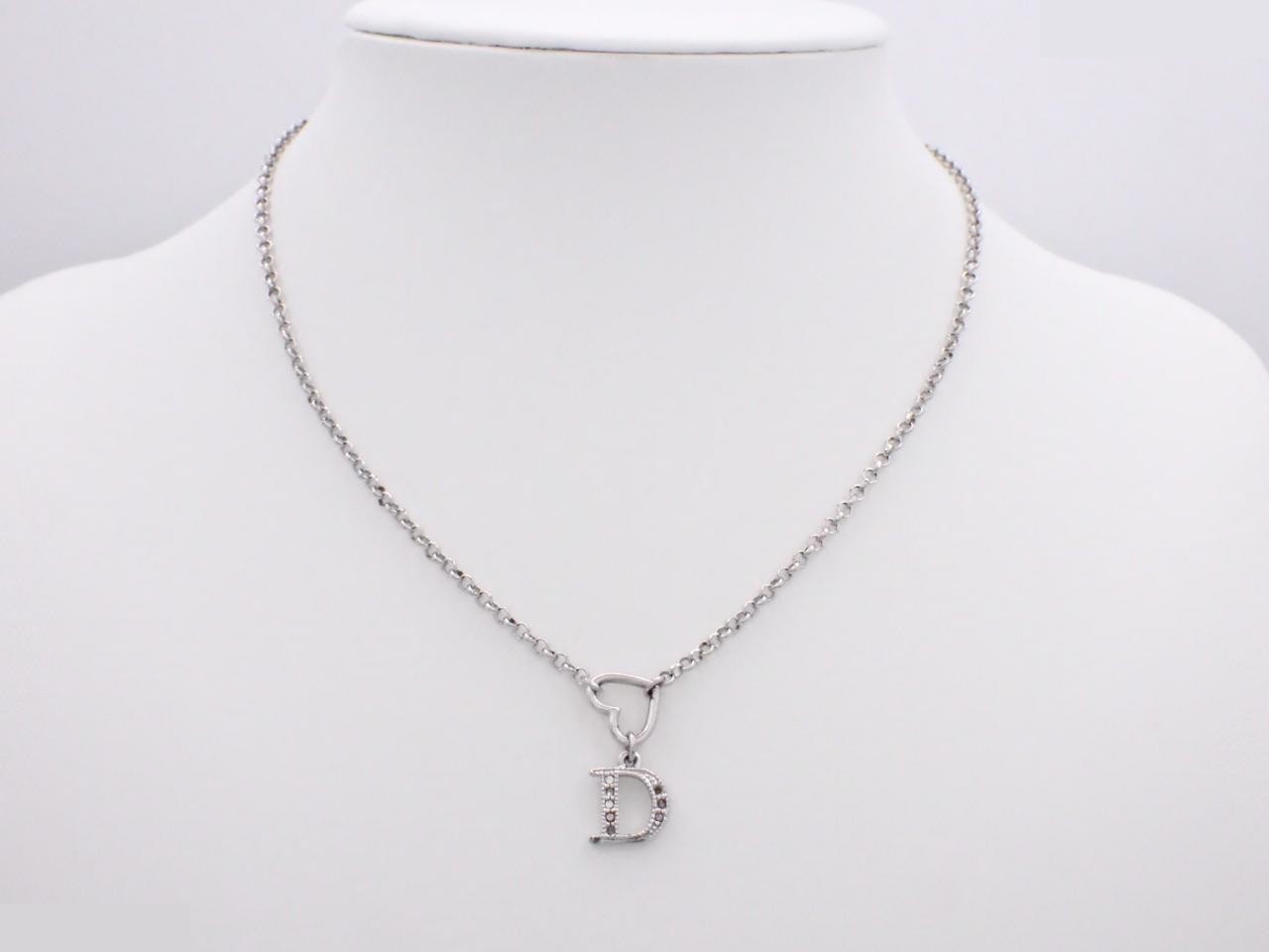 D logo heart rhinestone necklace, neck circumference approximately 47cm — view 3