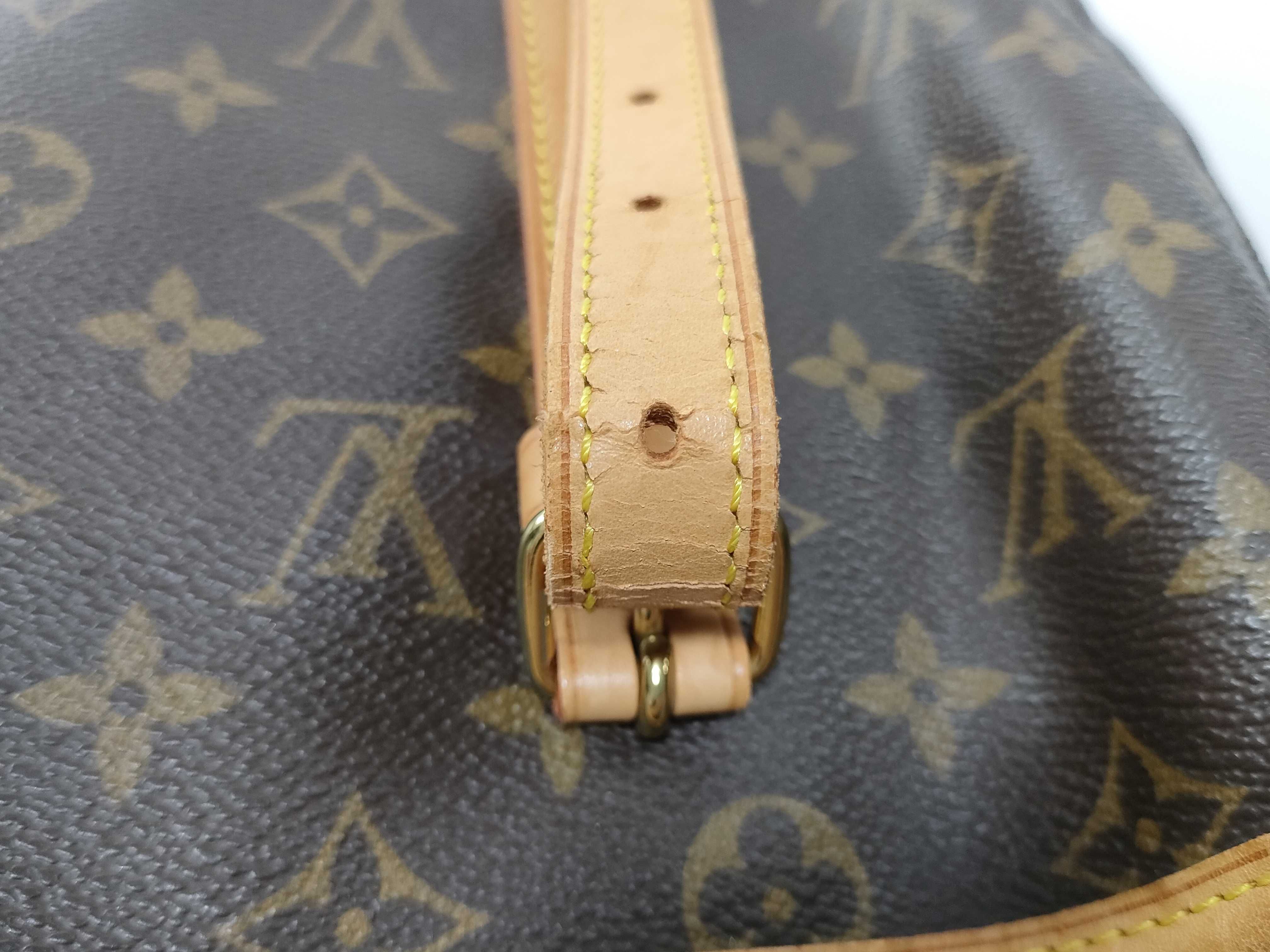 Monogram Bucket GM Tote Bag with Pouch (M42236 FL0061) — view 15