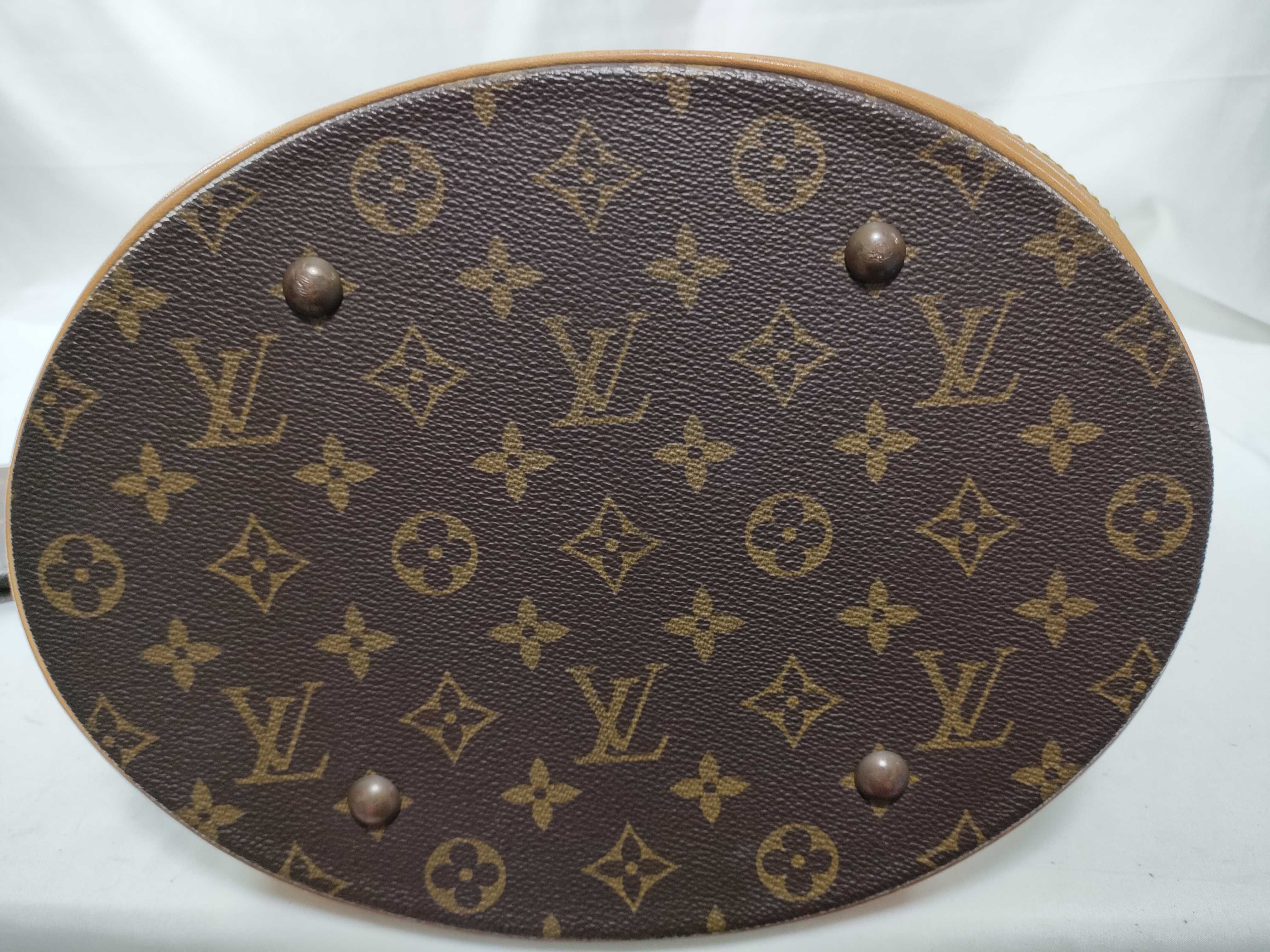 Monogram Bucket GM Tote Bag with Pouch (M42236 FL0061) — view 6